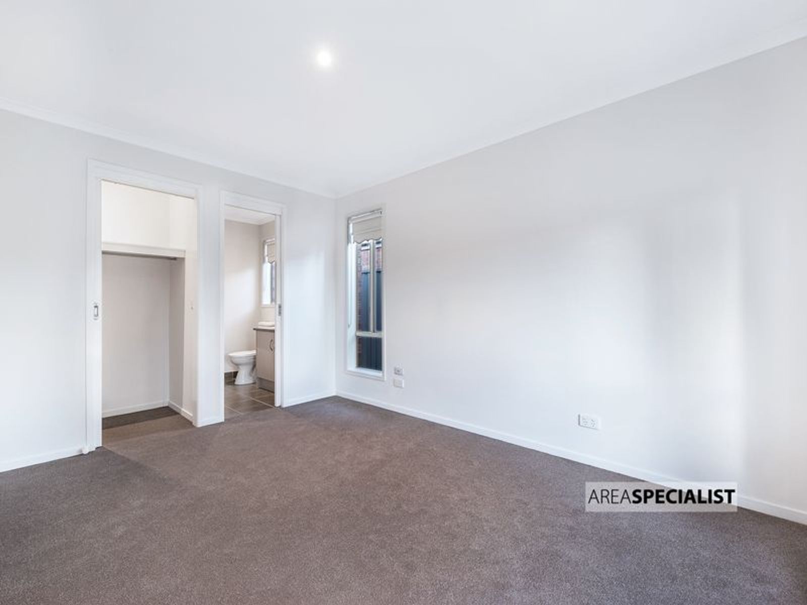 10 Mossman Drive, Cranbourne East, VIC 3977, Cranbourne East - Thumbnail 5