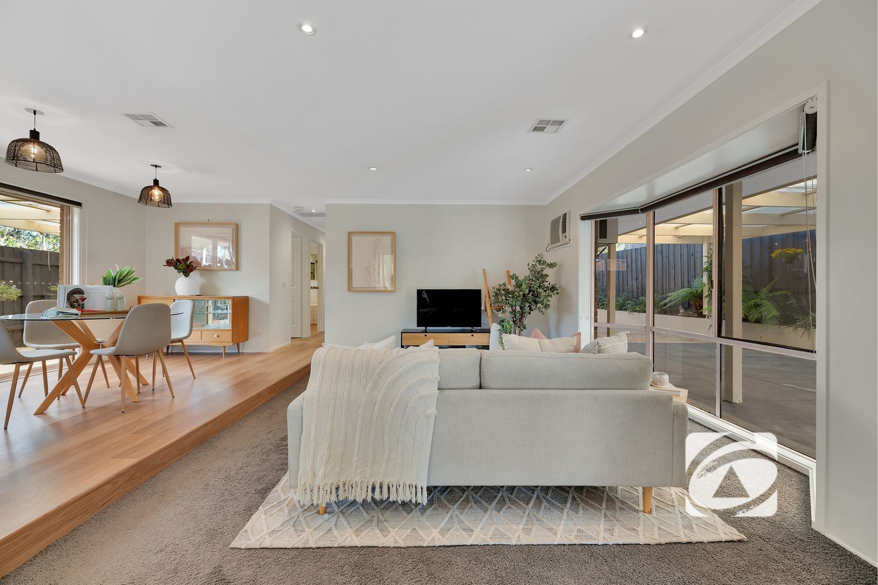34 Warrawong Drive, Berwick VIC 3806, Berwick - Thumbnail 3