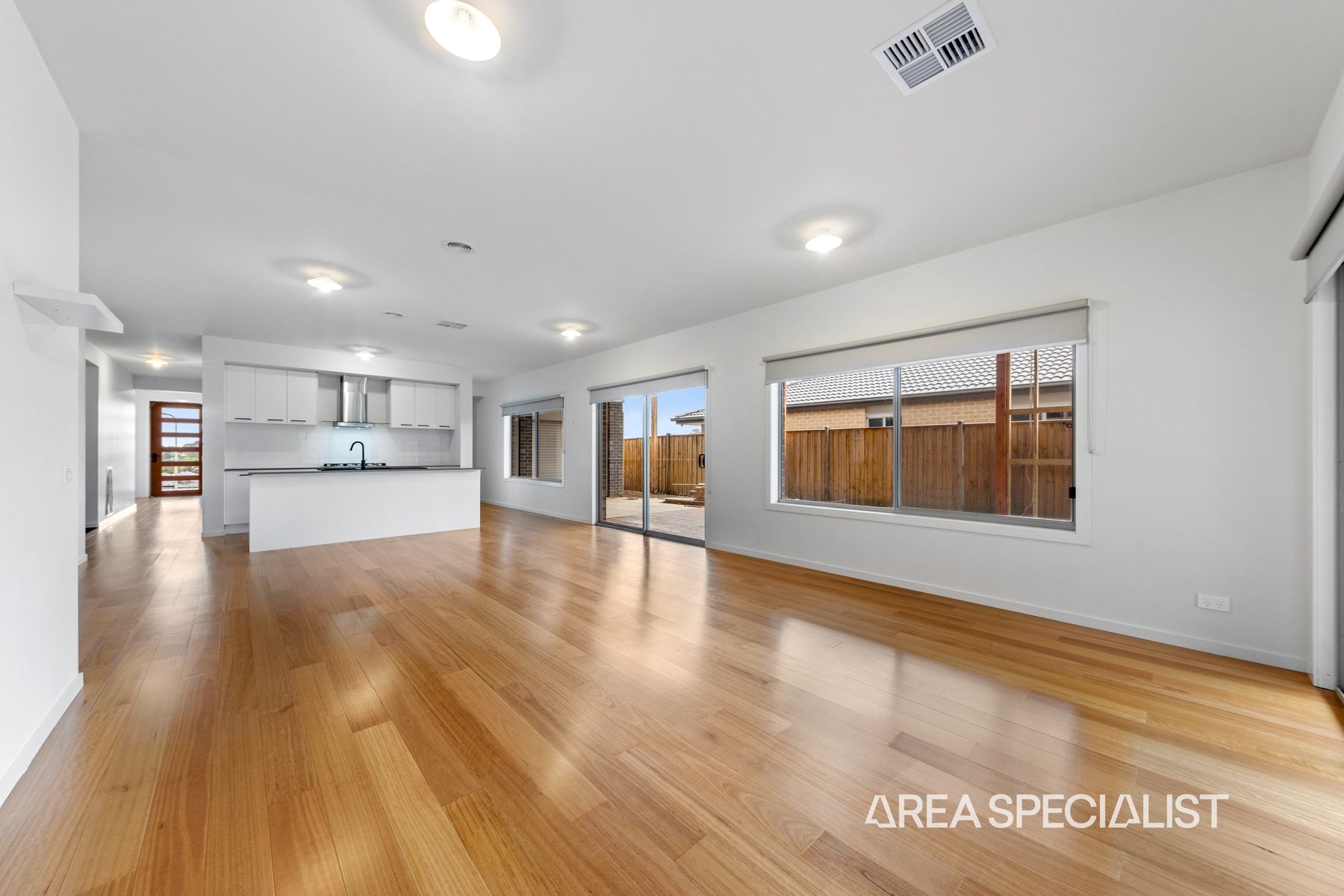 14 Davallia Crescent, Drouin, VIC 3818, Drouin - Thumbnail 3