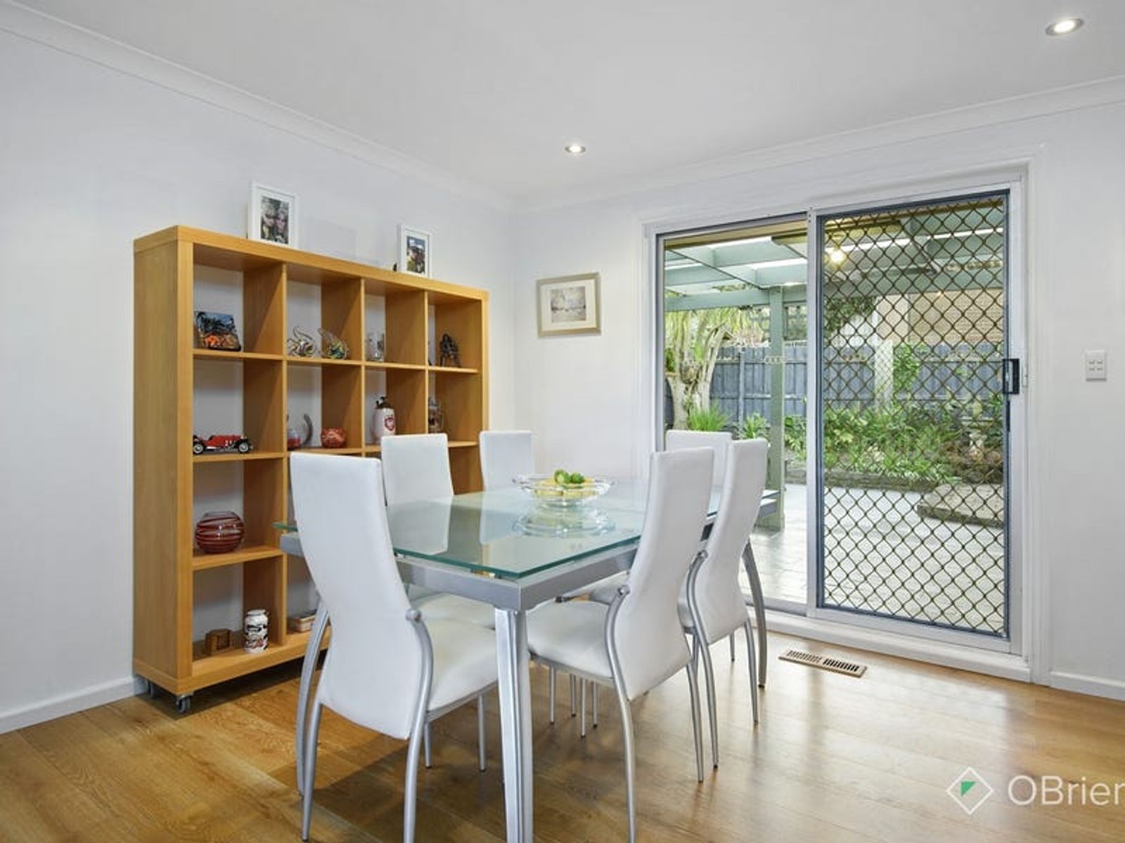 10 Clangula Court, Endeavour Hills, VIC 3802, Endeavour Hills - Thumbnail 4