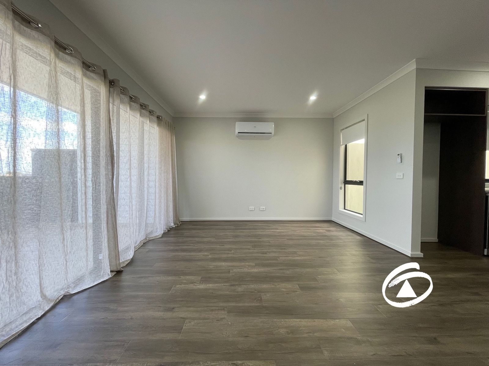 2 Guell Lane, Clyde North VIC 3978, Clyde North - Thumbnail 8