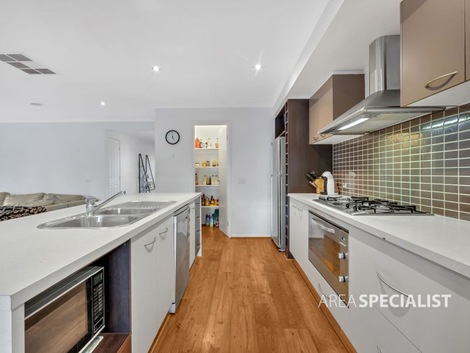 4 WALDEN COURT, Cranbourne North, VIC 3977, Cranbourne North - Thumbnail 5