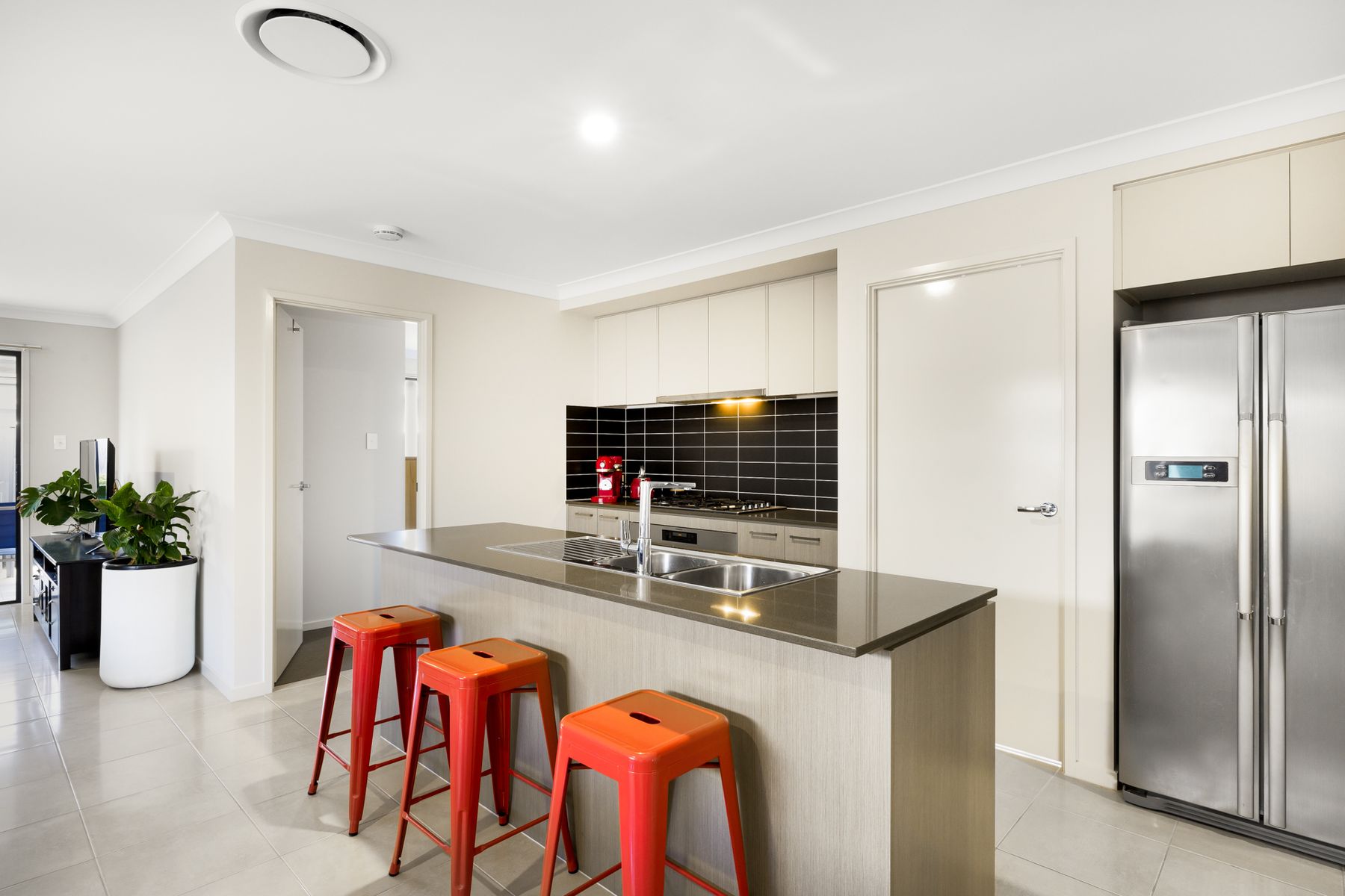 9 Girraween Street, Pimpama QLD 4209, Pimpama - Thumbnail 3