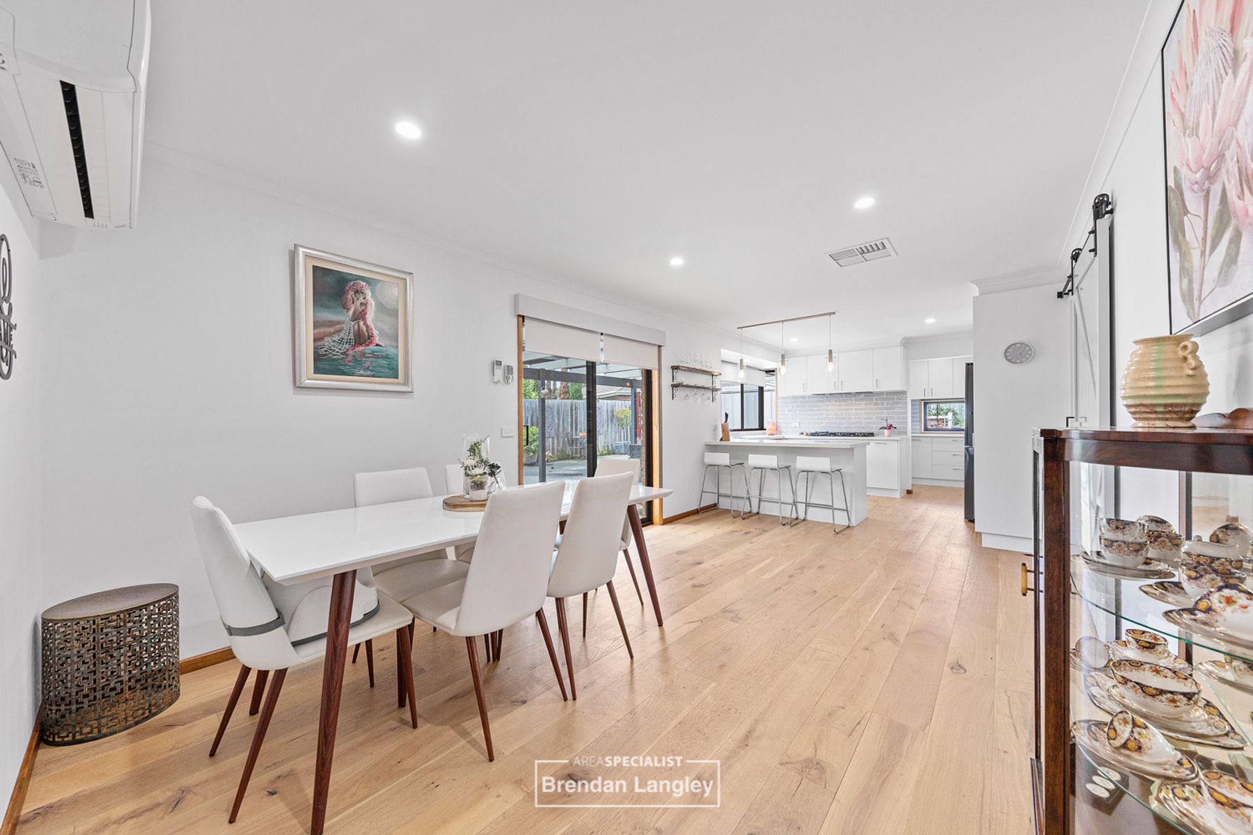 8 South Anderson Court, Cranbourne, VIC 3977, Cranbourne - Thumbnail 4