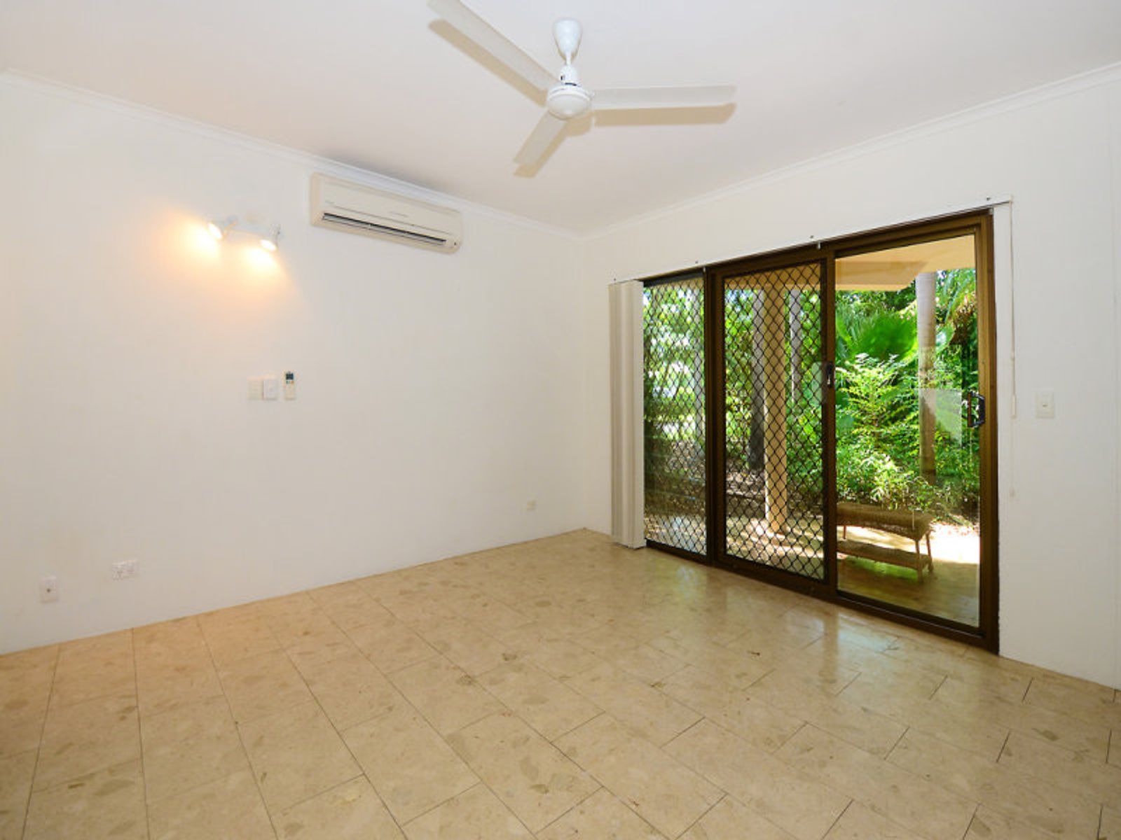 103/16 Hudson Fysh Avenue, Parap NT 0820, Parap - Thumbnail 7
