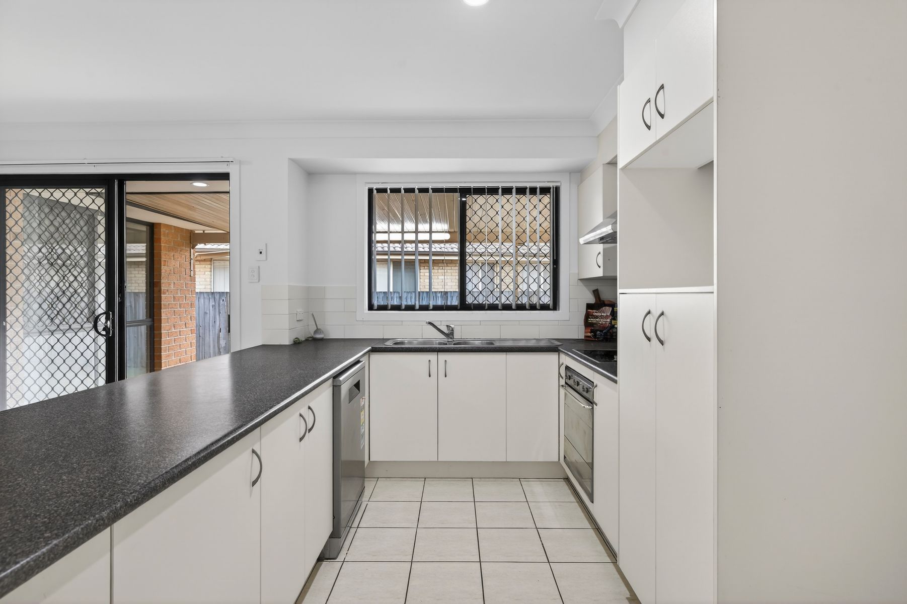 26 Lake Manchester Street, Logan Reserve QLD 4133, Logan Reserve - Thumbnail 7