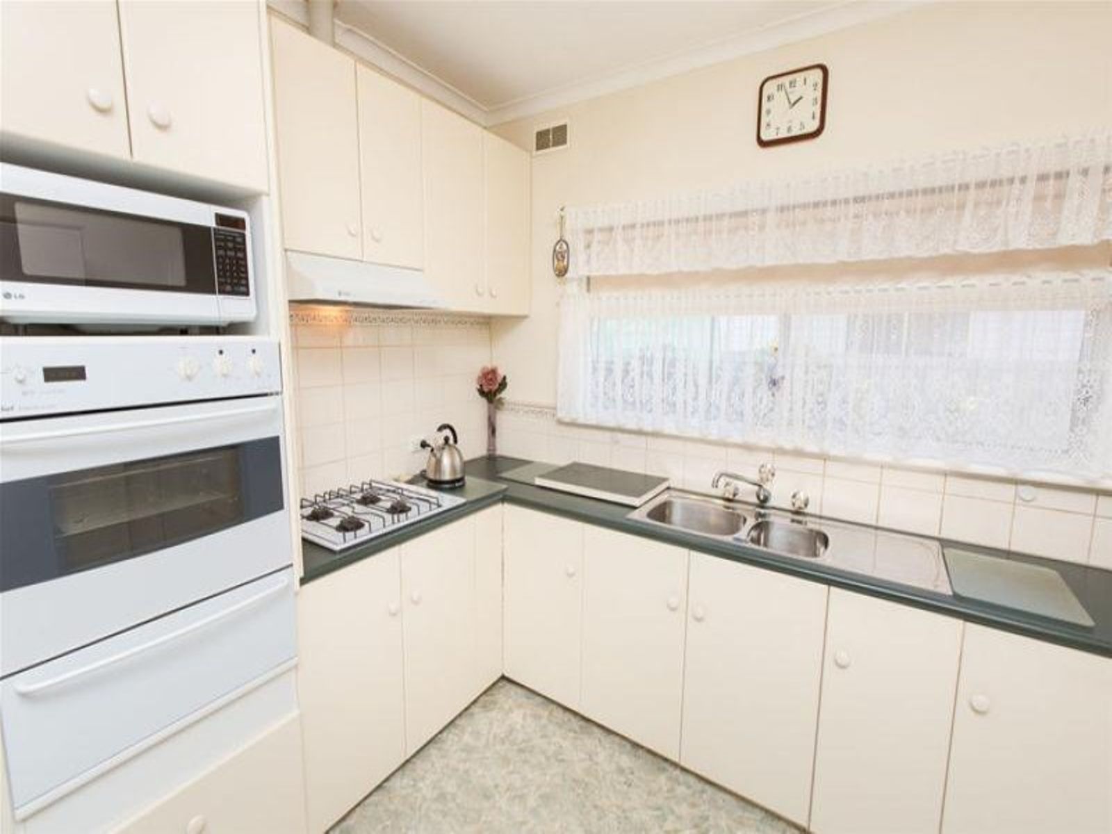 7 Oak Avenue, Mildura - Thumbnail 2