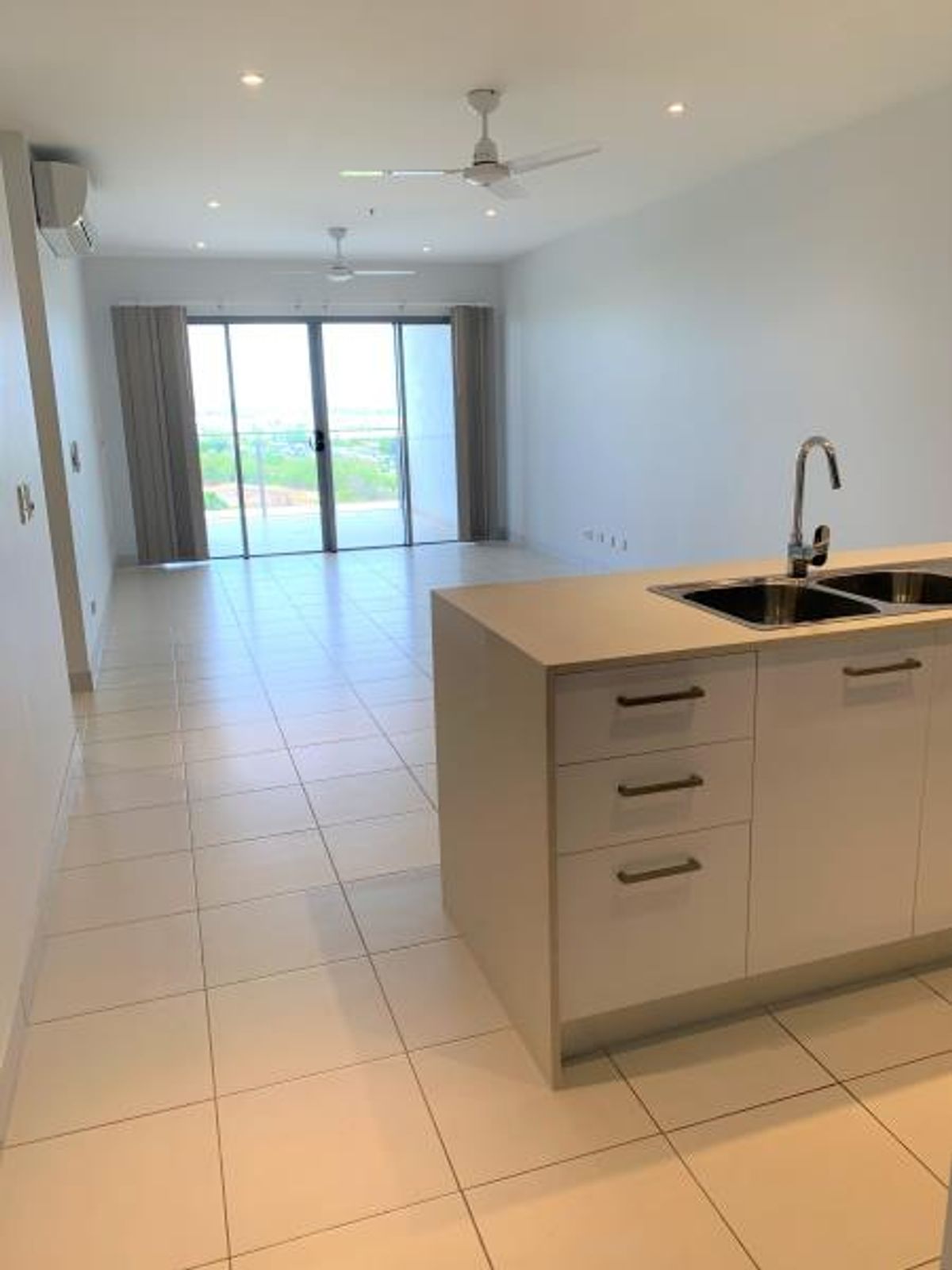 705/12 Harvey Street, Darwin City NT 0800, Darwin City - Thumbnail 3