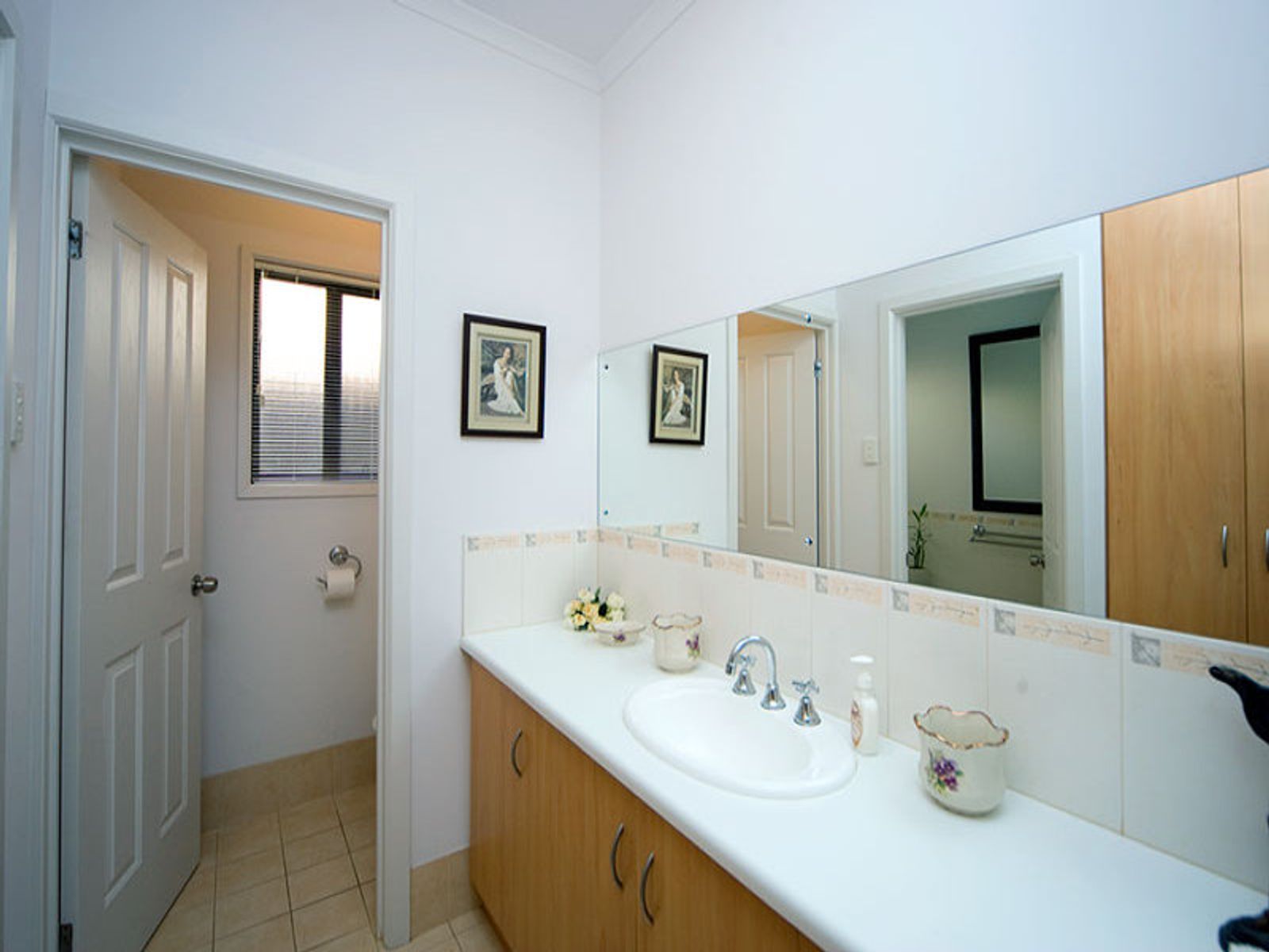 12 Maple Circuit, Mawson Lakes, SA 5095, Mawson Lakes - Thumbnail 2