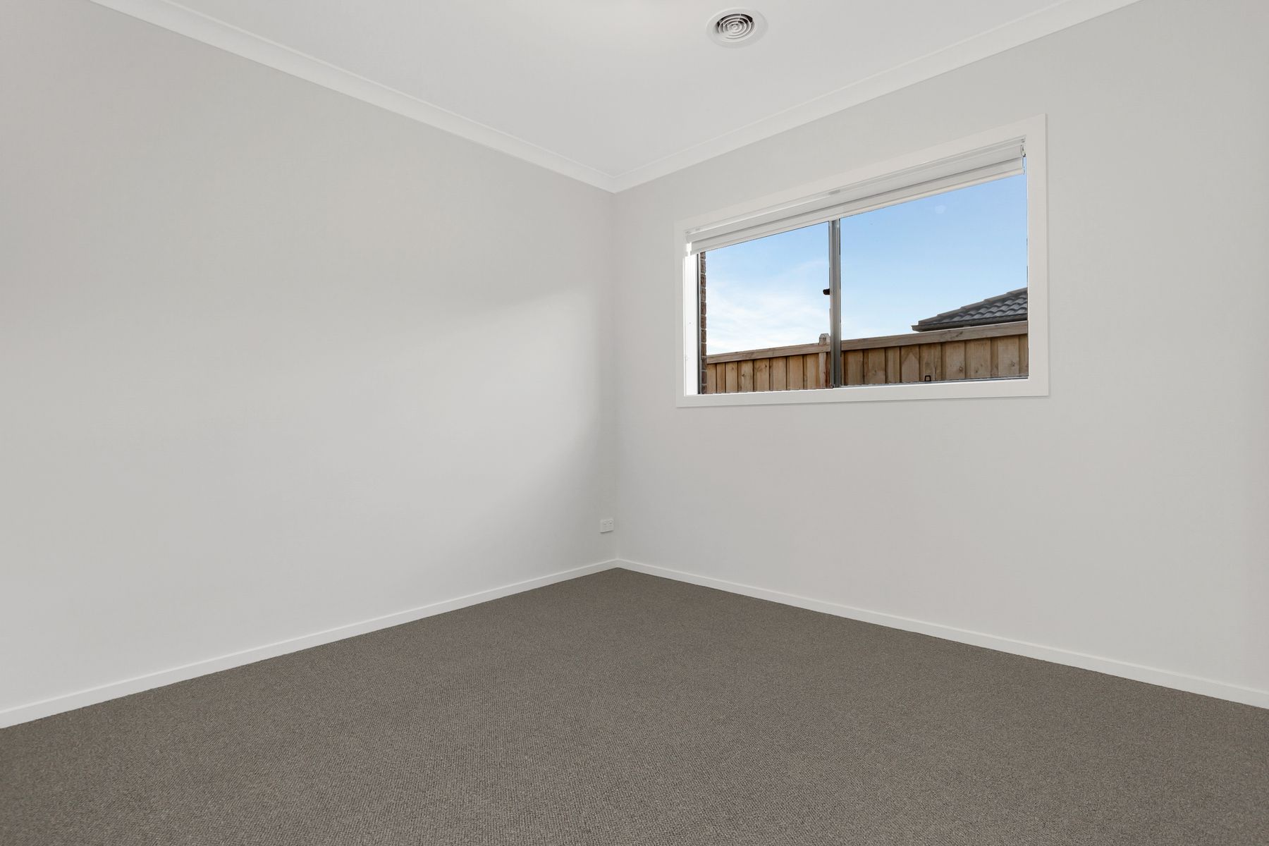 161 Thoroughbred Drive, Clyde North, VIC 3978, Clyde North - Thumbnail 7