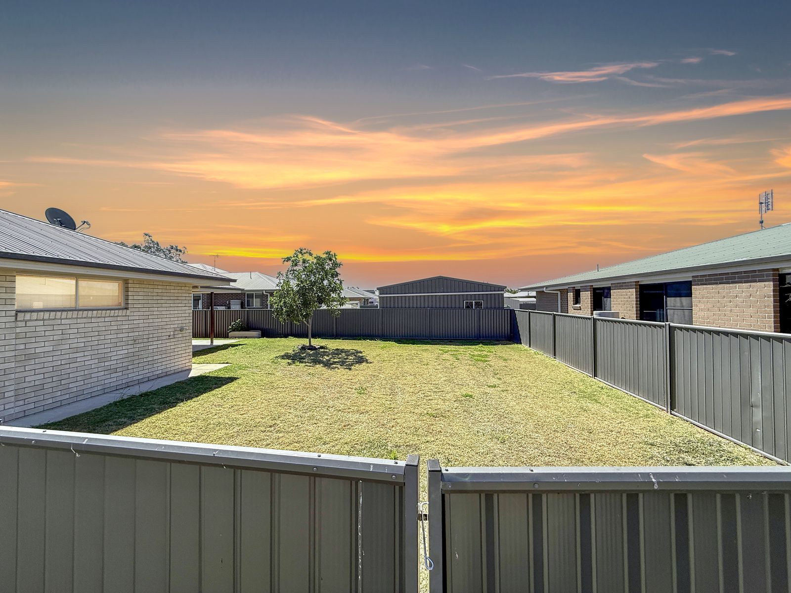 1 Cameron Street, Chinchilla QLD 4413, Chinchilla - Thumbnail 2