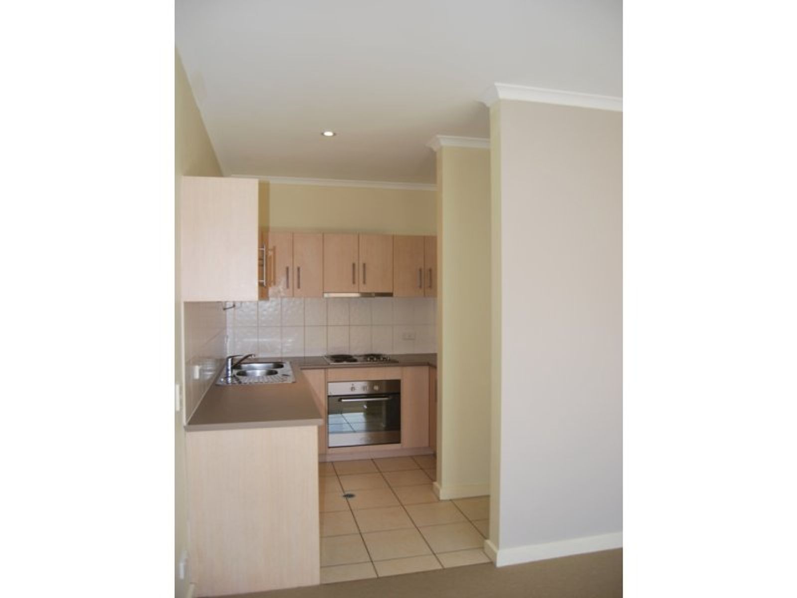 24/21, Mawson Lakes - Thumbnail 6