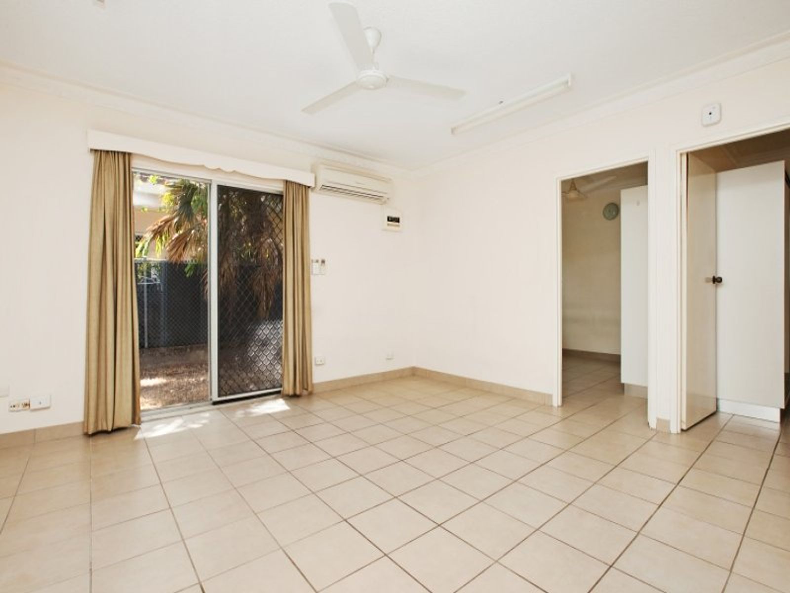 2/148 Dick Ward Drive, Coconut Grove NT 0810, Coconut Grove - Thumbnail 3
