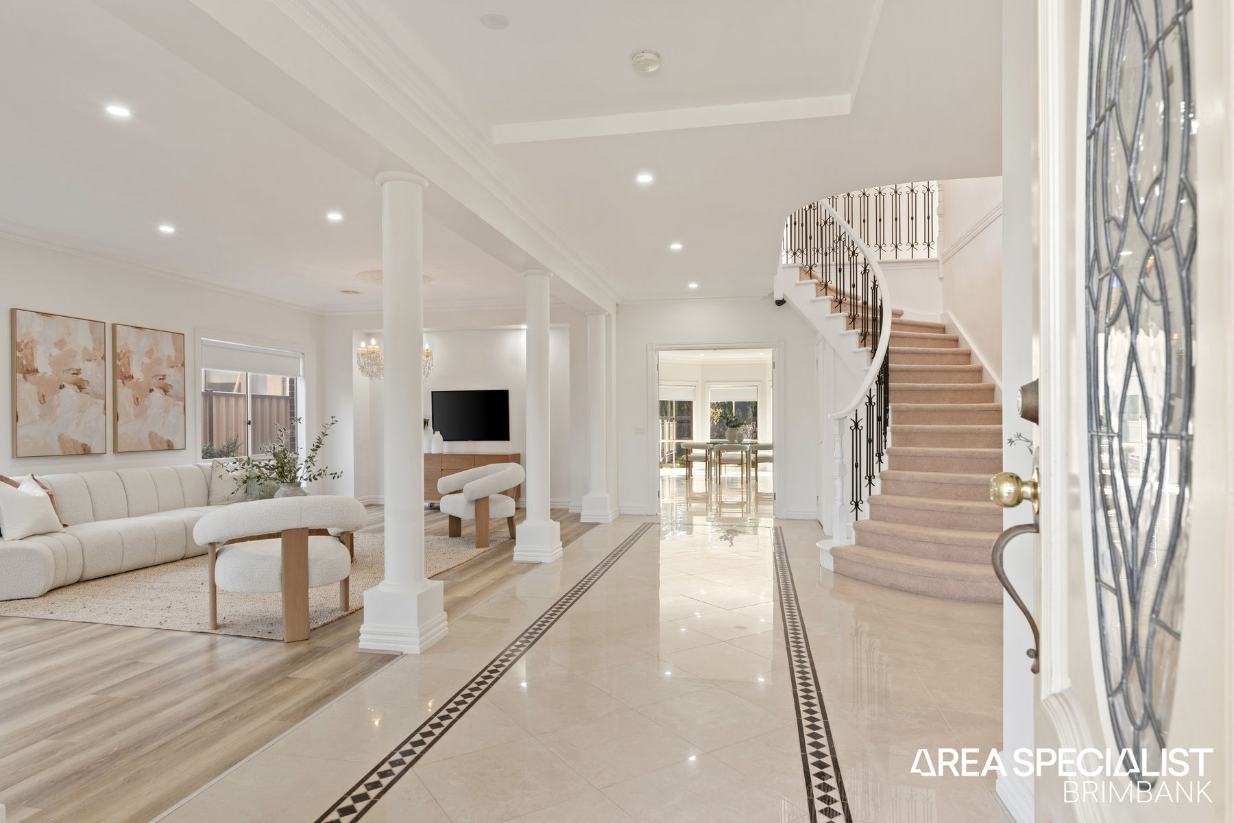 2 Parklea Avenue, Cairnlea, Cairnlea - Thumbnail 2
