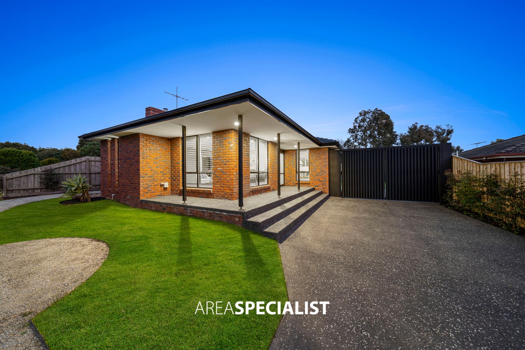 43 The Grange, Hampton Park, VIC 3976, Hampton Park - Thumbnail 2