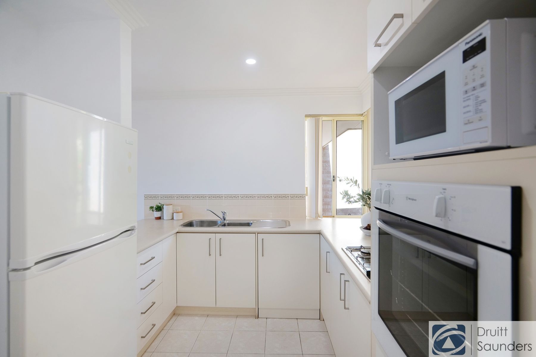 2/81 Dover Road, Scarborough WA 6019, Scarborough - Thumbnail 8
