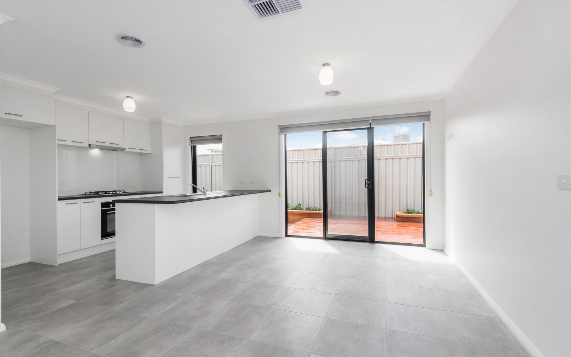 3/7 Julian Court, Epsom VIC 3551, Epsom - Thumbnail 2