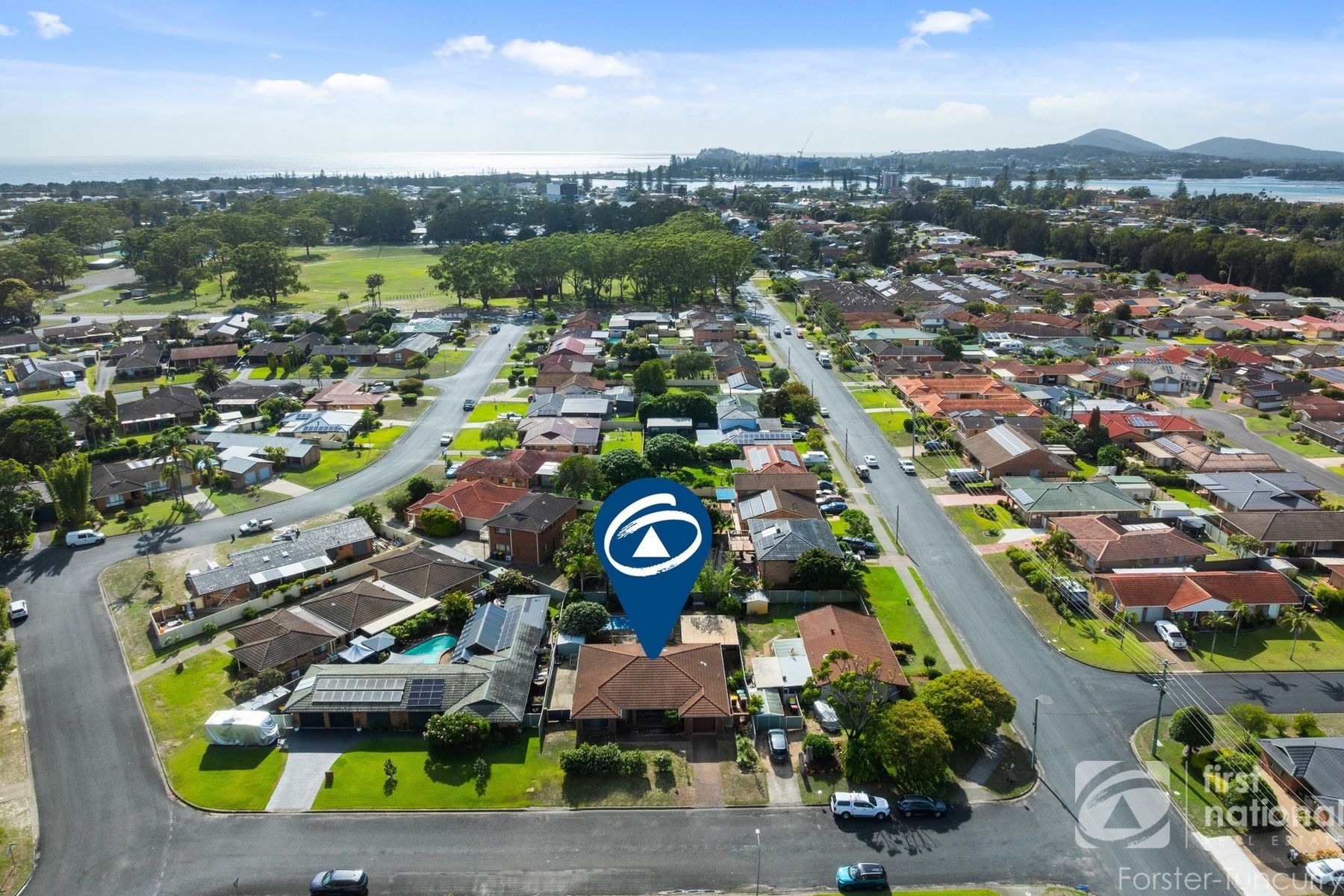 3 Colvin Avenue, Tuncurry NSW 2428, Tuncurry - Thumbnail 2