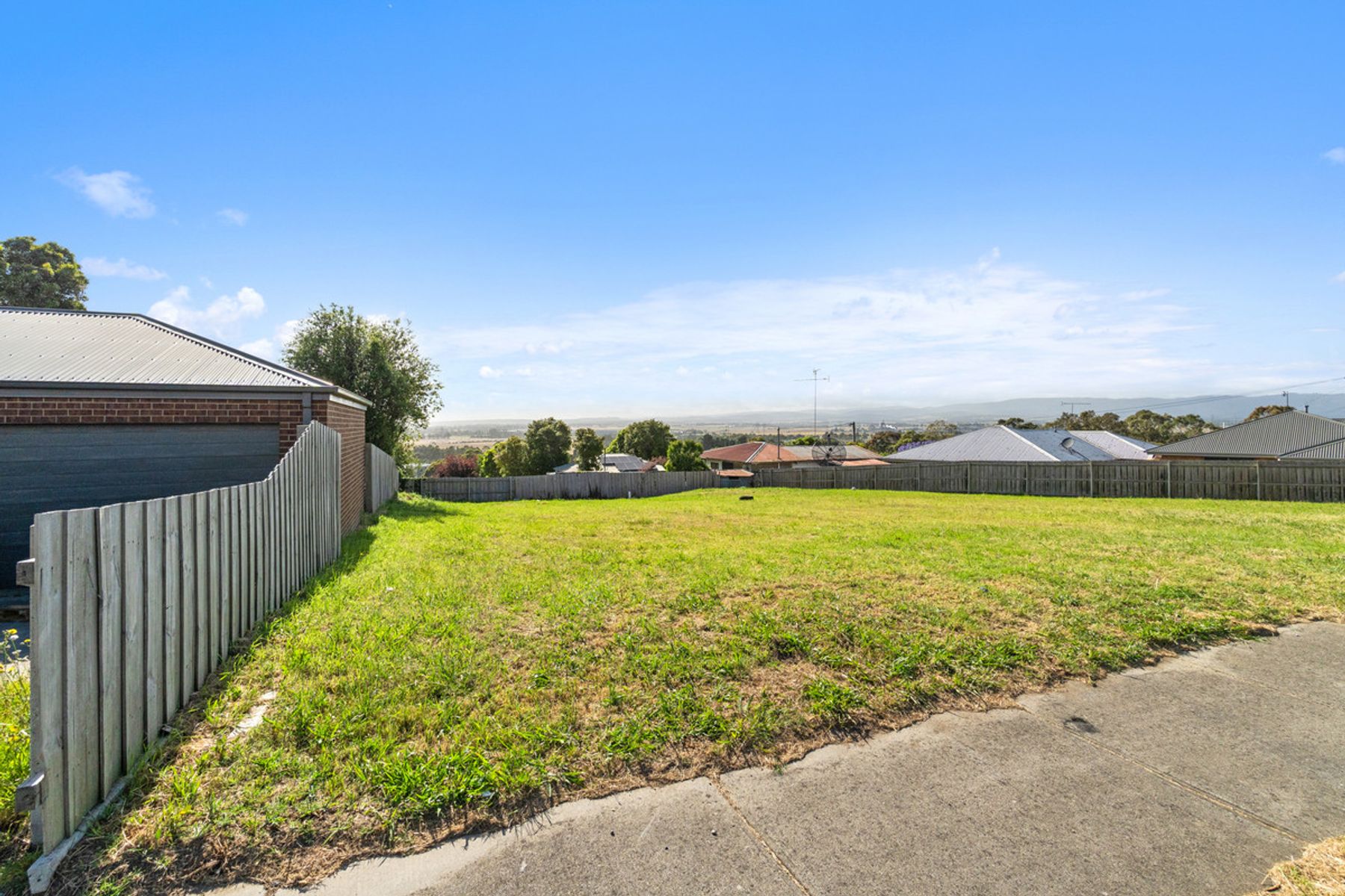 63 Mountain Grey Circuit, Morwell VIC 3840, Morwell - Thumbnail 3
