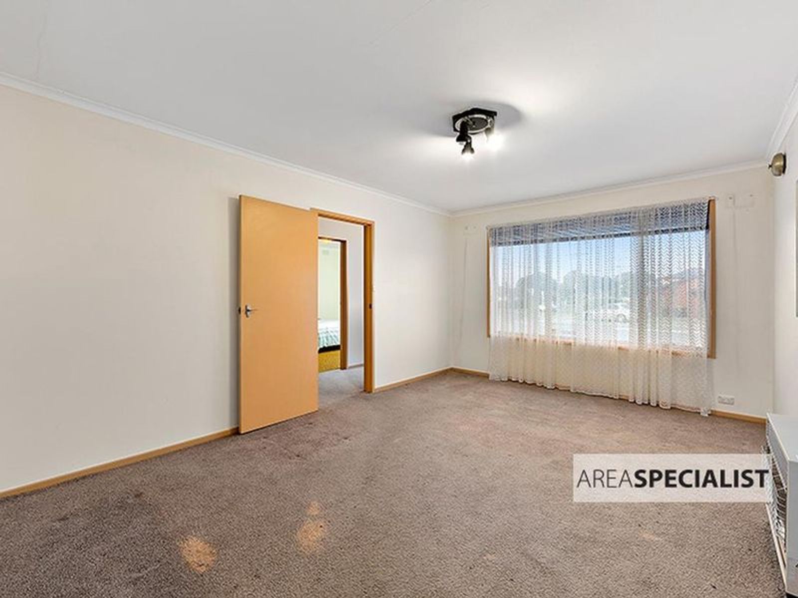 32 Kuringgai Crescent, Noble Park, VIC 3174, Noble Park - Thumbnail 2