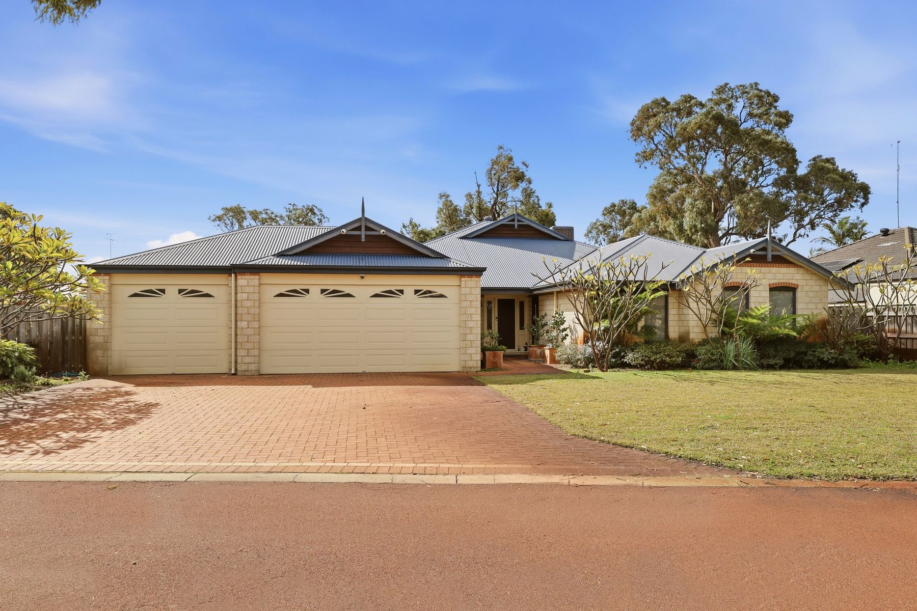 4 Maggie Way, Coodanup - Image 1