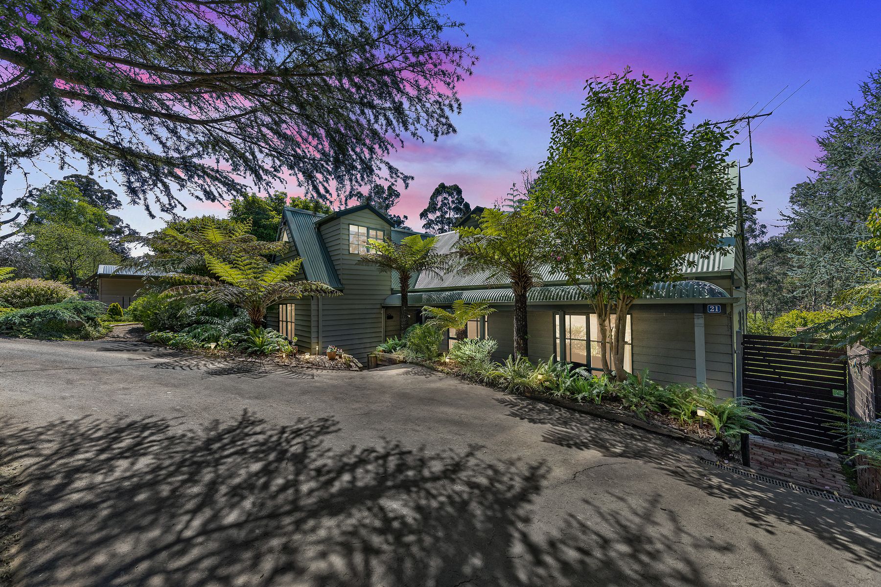 21 Steane Street, Cockatoo, VIC 3781, Cockatoo - Thumbnail 2