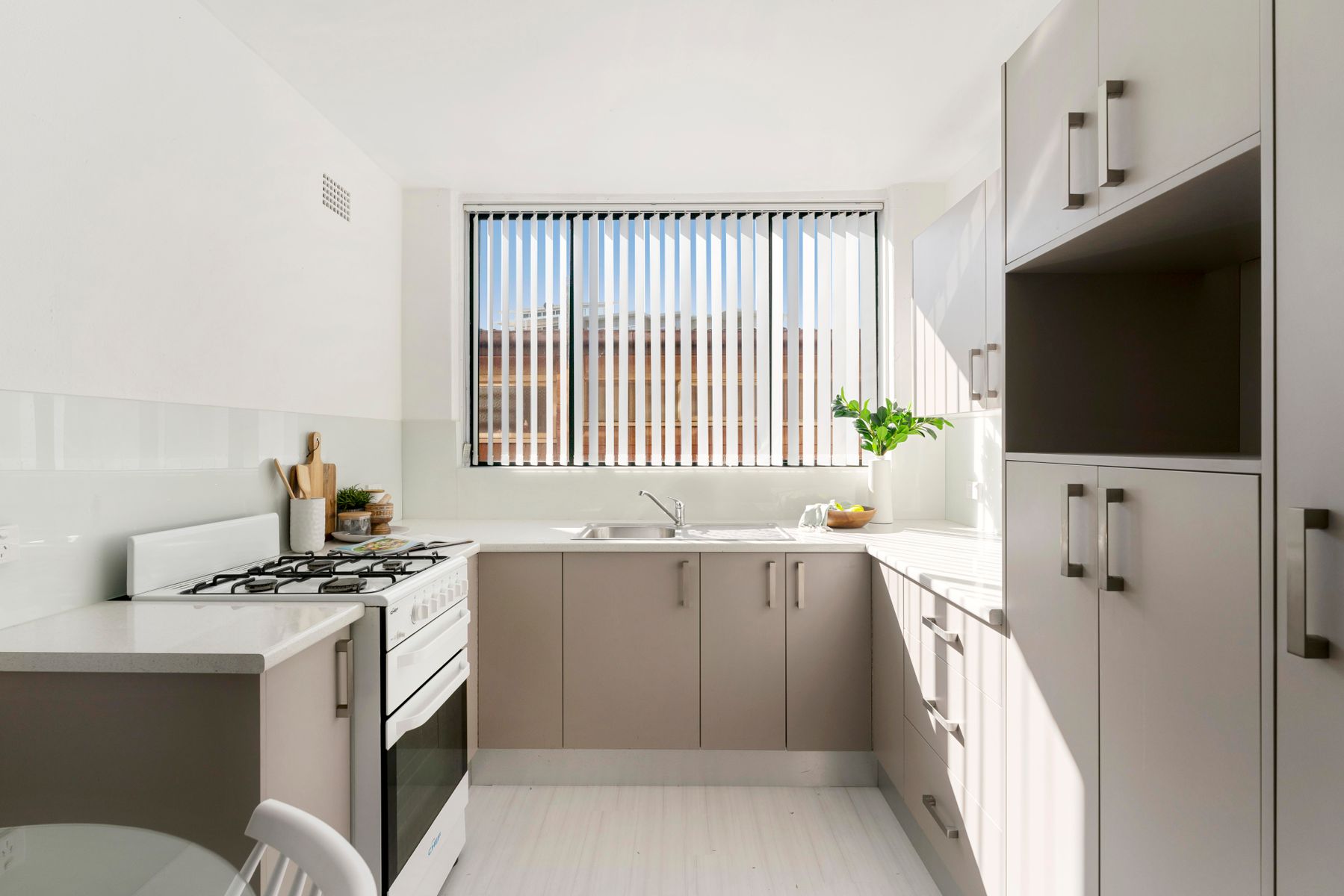 8/3 Walter Street, Belmont NSW 2280