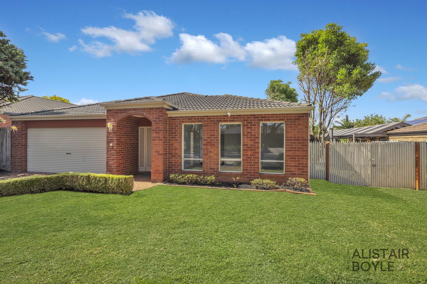 8 Joucas Place, Narre Warren South, VIC 3805, Narre Warren South - Thumbnail 2