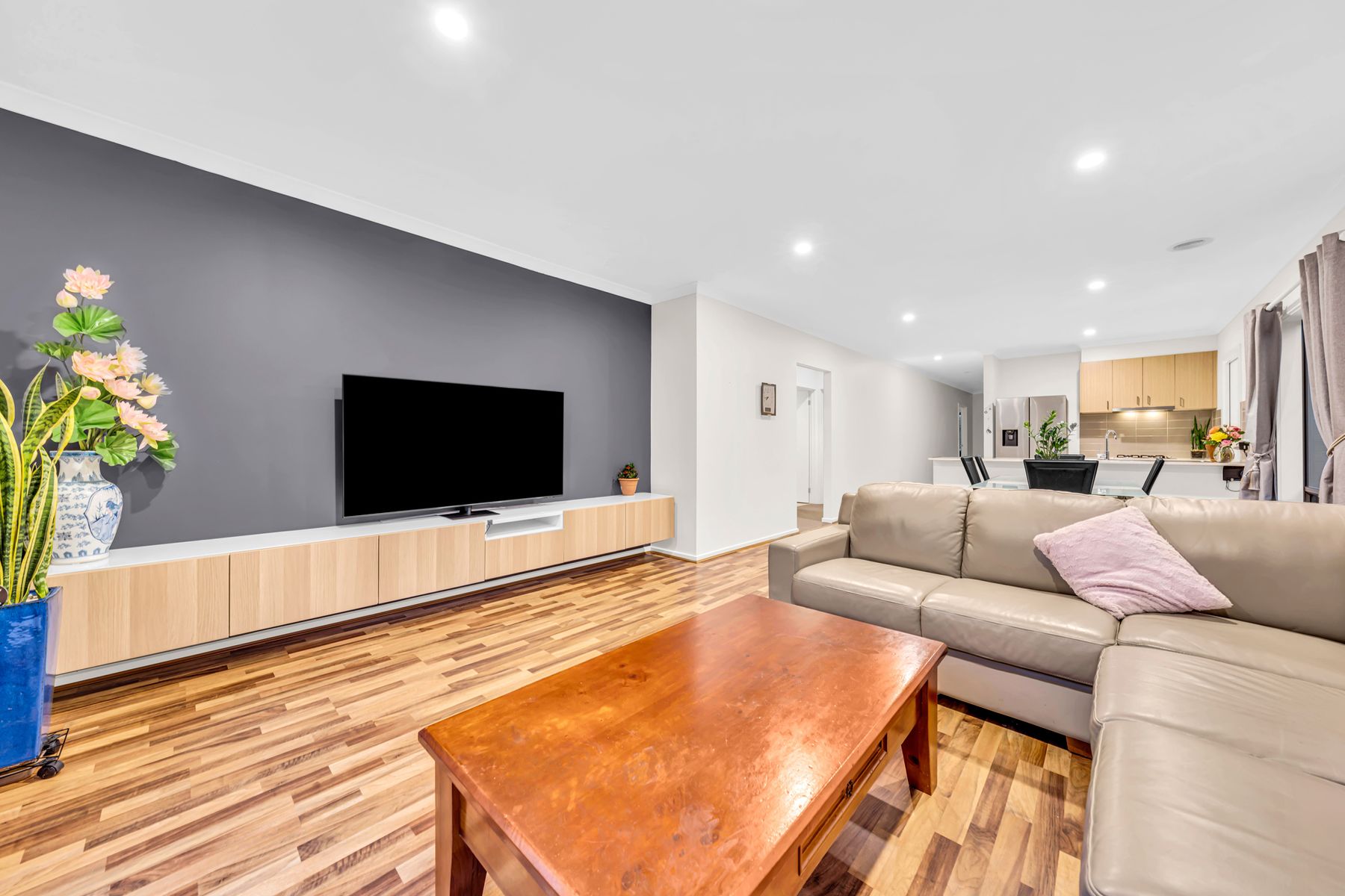 15 Cherrington Avenue, Officer, VIC 3809, Officer - Thumbnail 4