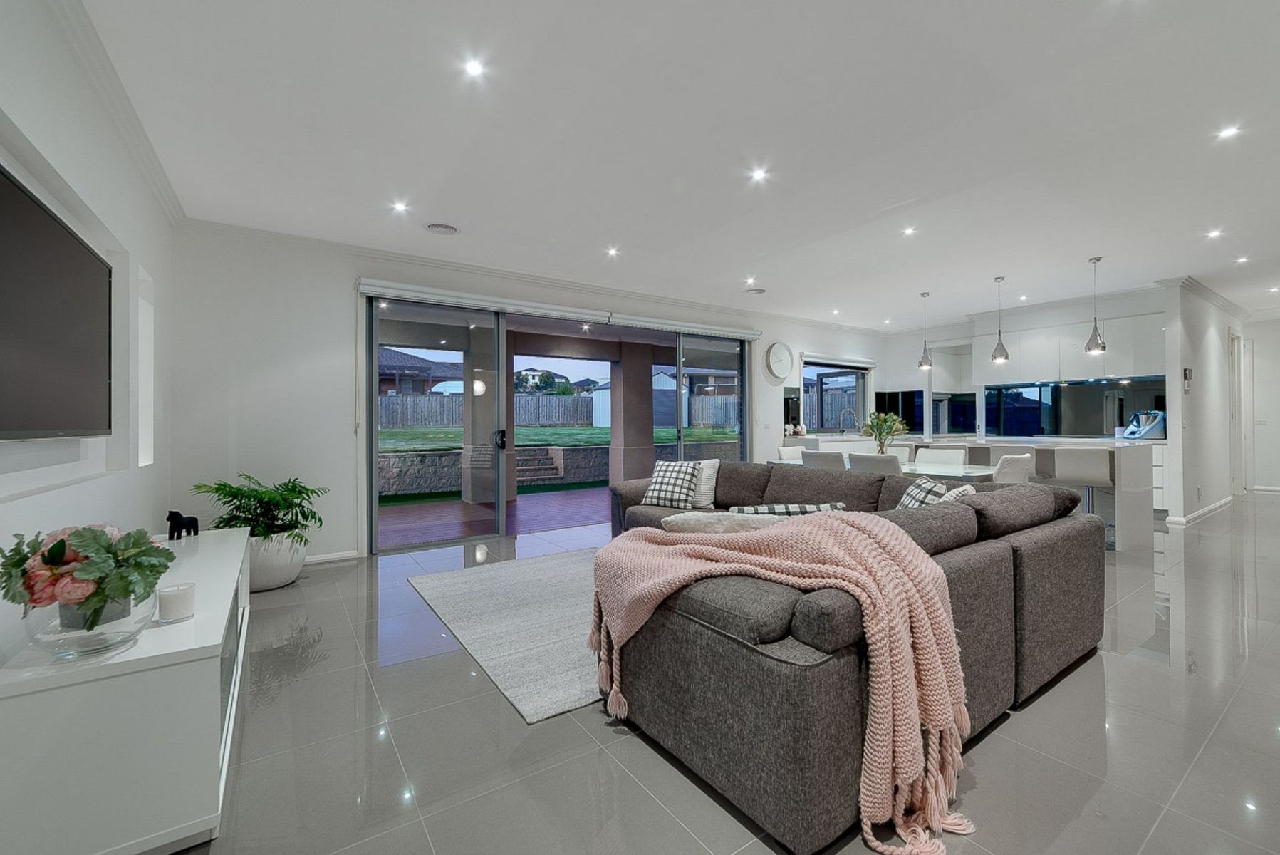 1-2 Red Ash Close, Botanic Ridge - Thumbnail 6