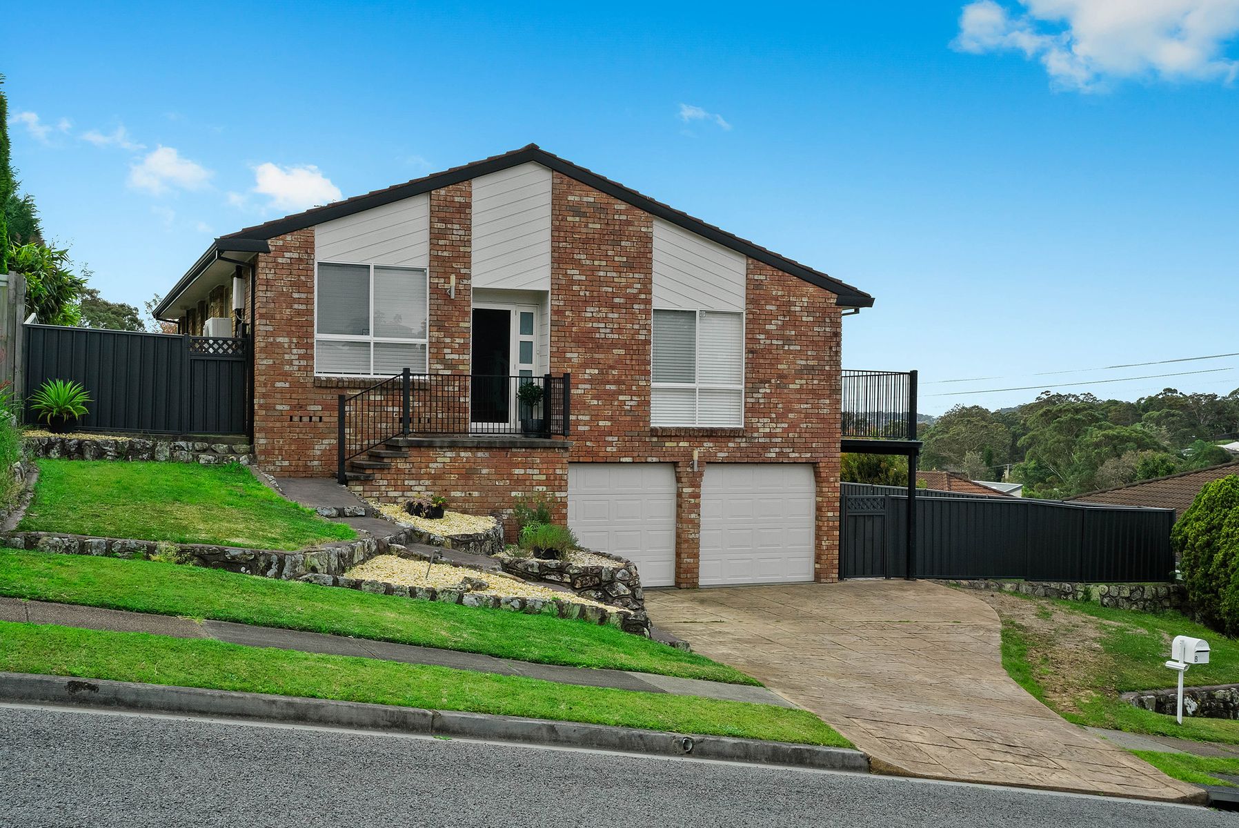 8 Gelfius Crescent, Macquarie Hills NSW 2285
