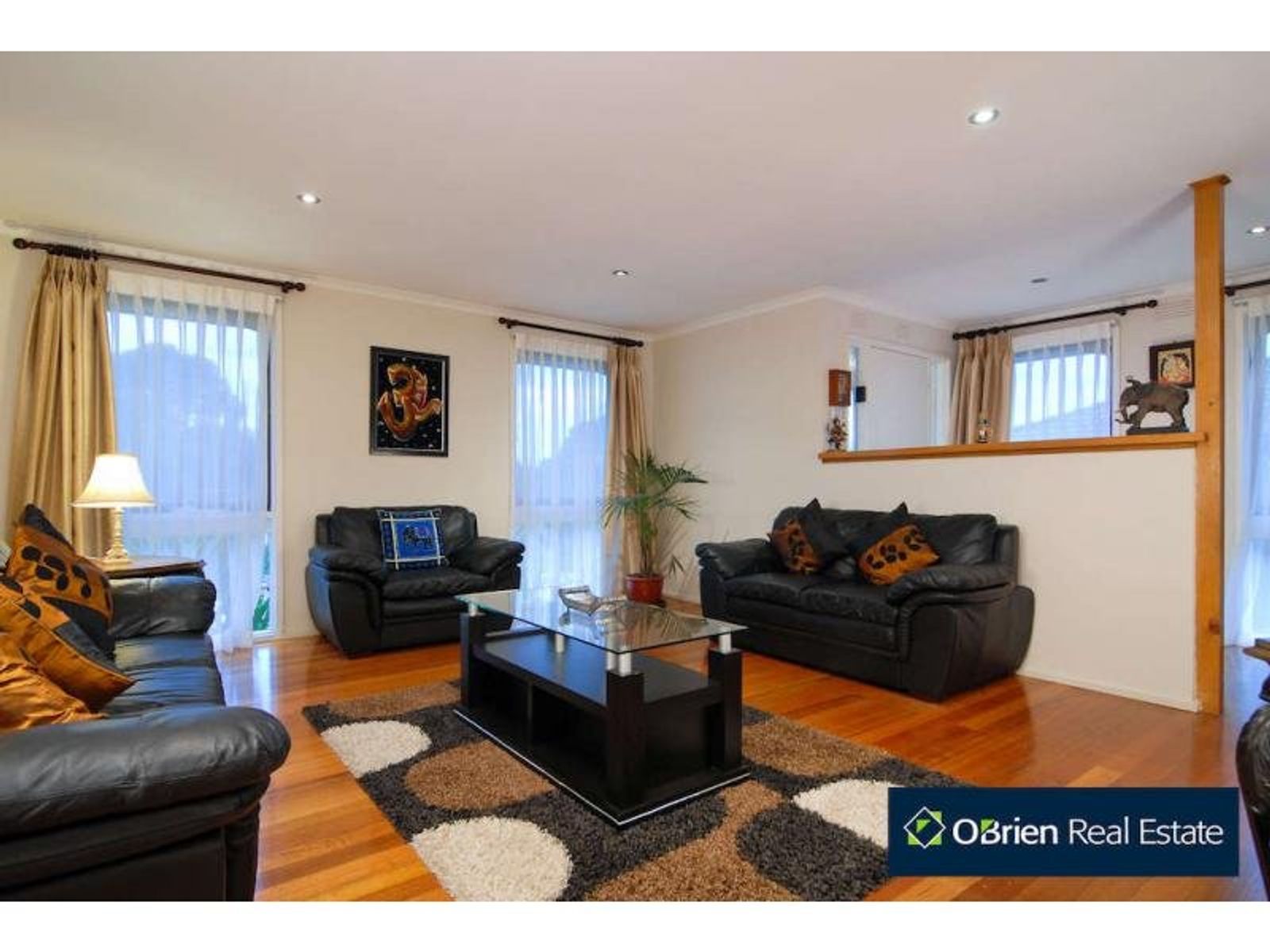37 Ravenhill Crescent, Endeavour Hills, VIC 3802, Endeavour Hills - Thumbnail 2