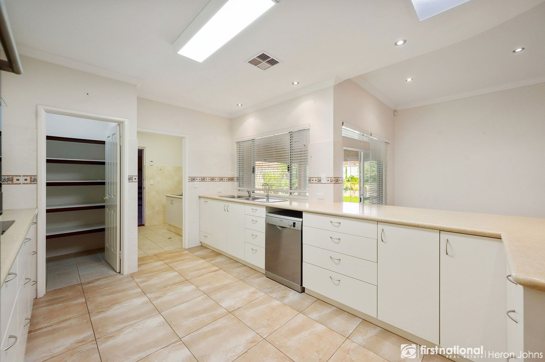 7 Mossman Crescent, Bull Creek WA 6149, Bull Creek - Thumbnail 7