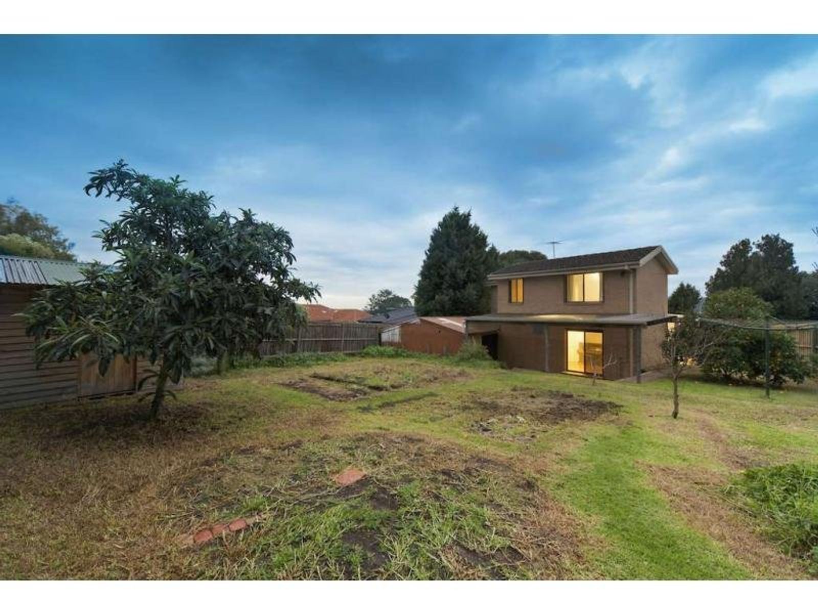 12 Monteith Crescent, Endeavour Hills, VIC 3802, Endeavour Hills - Thumbnail 8
