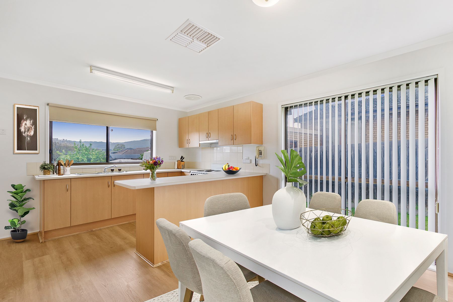 3/4 Burton Court, Bayswater - Thumbnail 5