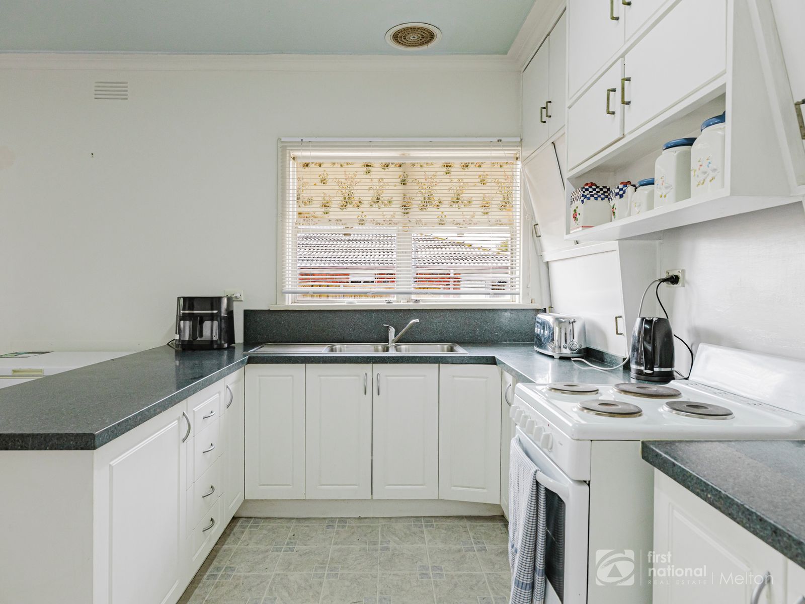 160 STATION ROAD, Melton VIC 3337, Melton - Thumbnail 4