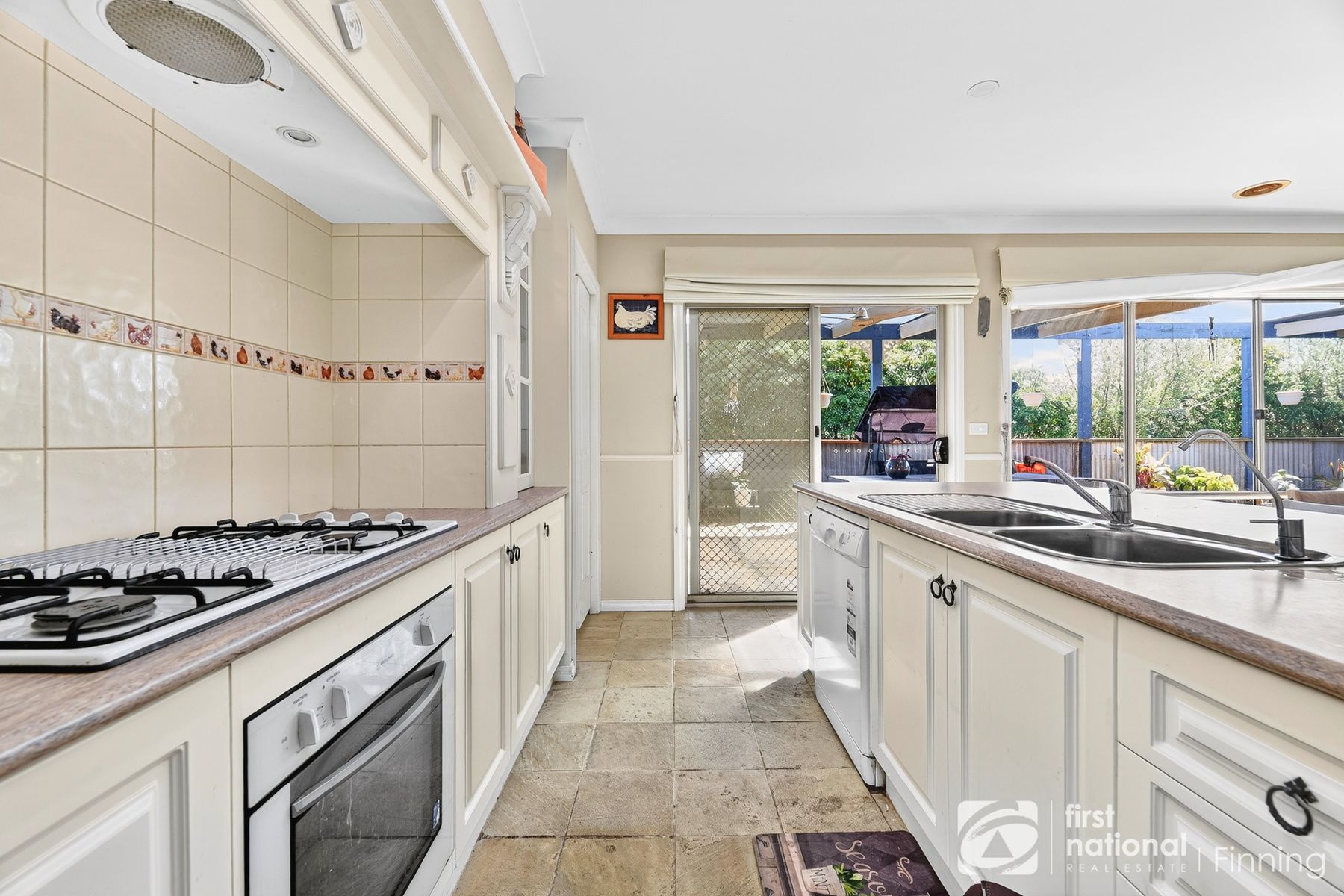 6 Hilda Way, Cranbourne VIC 3977, Cranbourne - Thumbnail 3