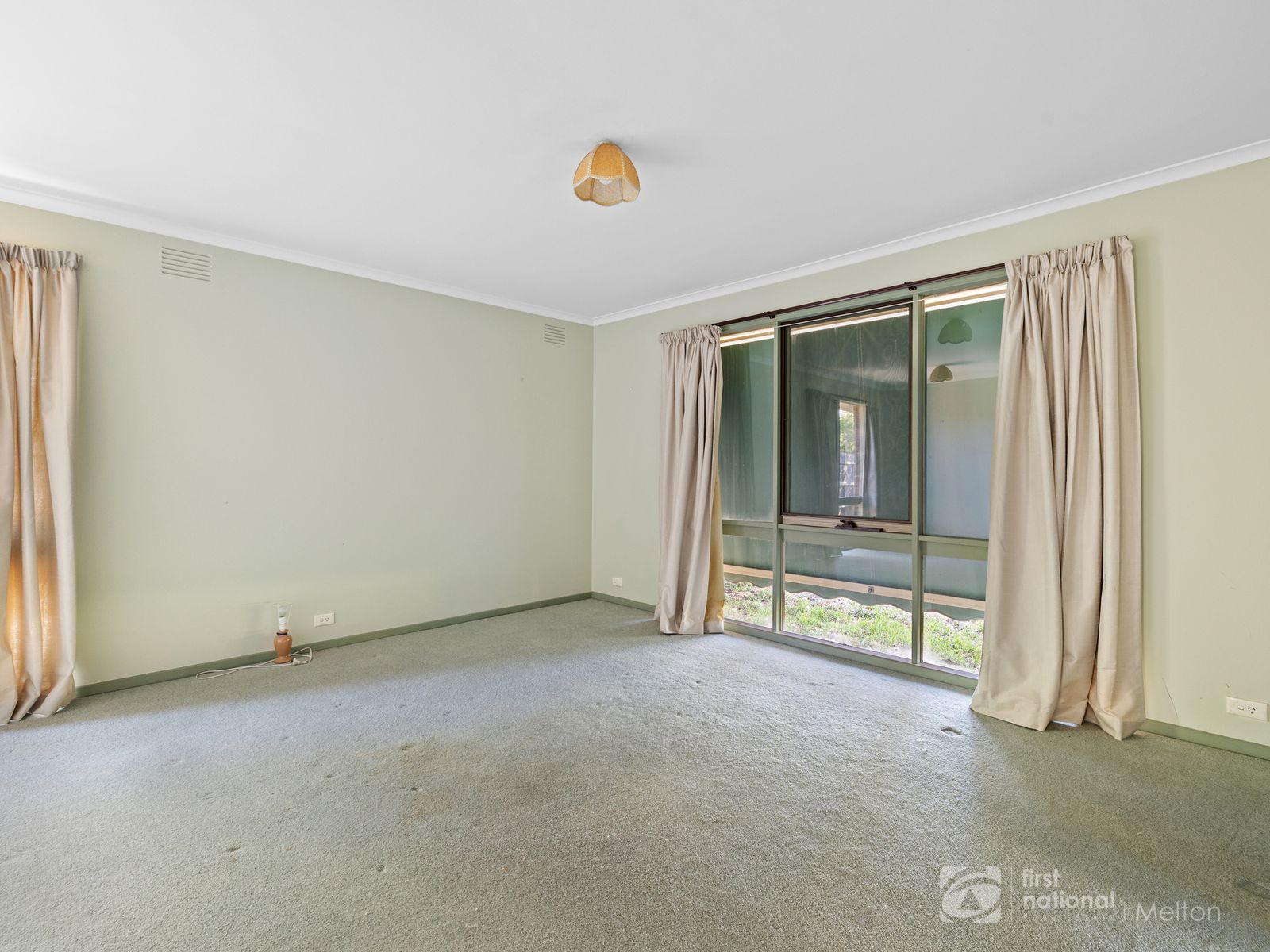 6 Coornong Court, Kurunjang VIC 3337, Kurunjang - Thumbnail 4