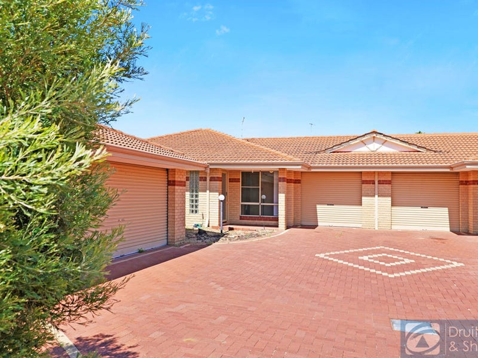2/170 Grand Promenade, Doubleview WA 6018