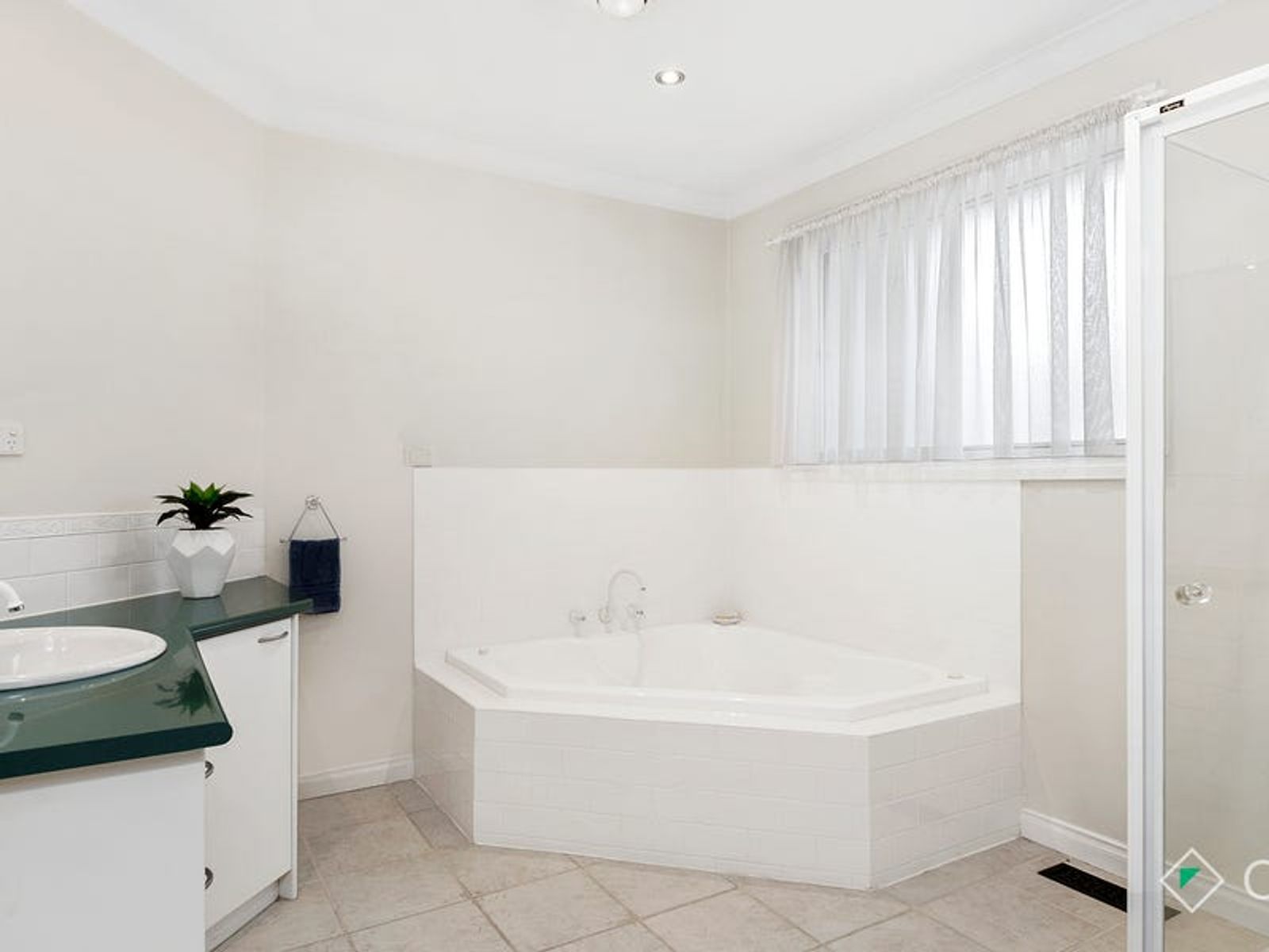 4 Milburn Court, Endeavour Hills, VIC 3802, Endeavour Hills - Thumbnail 7