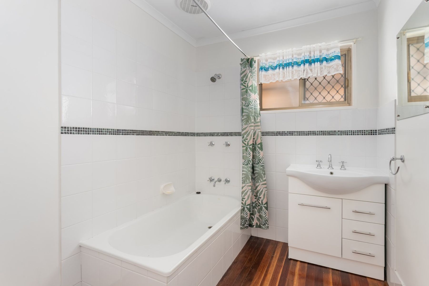 40 Rumsey Drive, Raceview, QLD 4305, Raceview - Thumbnail 7