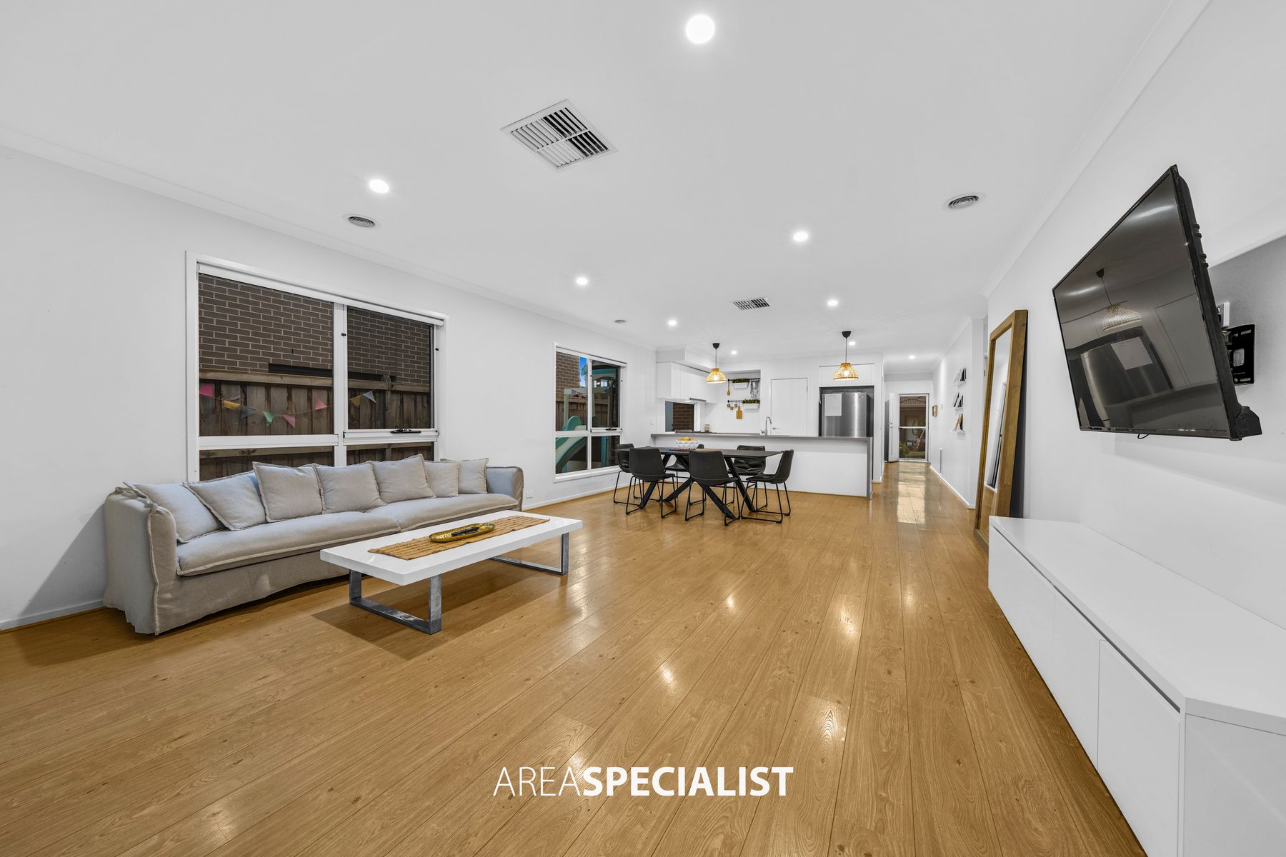 47 Ezra Street, Cranbourne East, Cranbourne East - Thumbnail 5