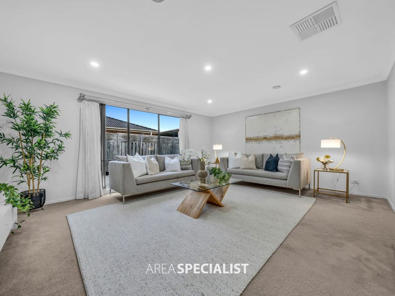 50 Domino Way, Hampton Park, VIC 3976, Hampton Park - Thumbnail 2