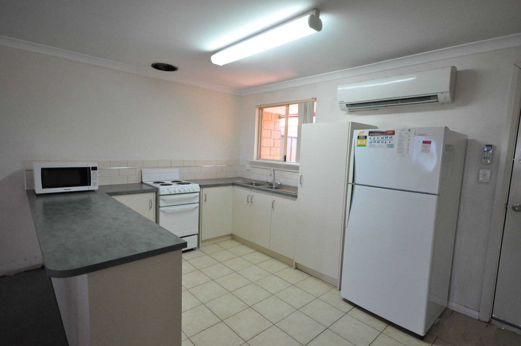 35/1 Cowra Drive, Newman WA 6753, Newman - Thumbnail 4
