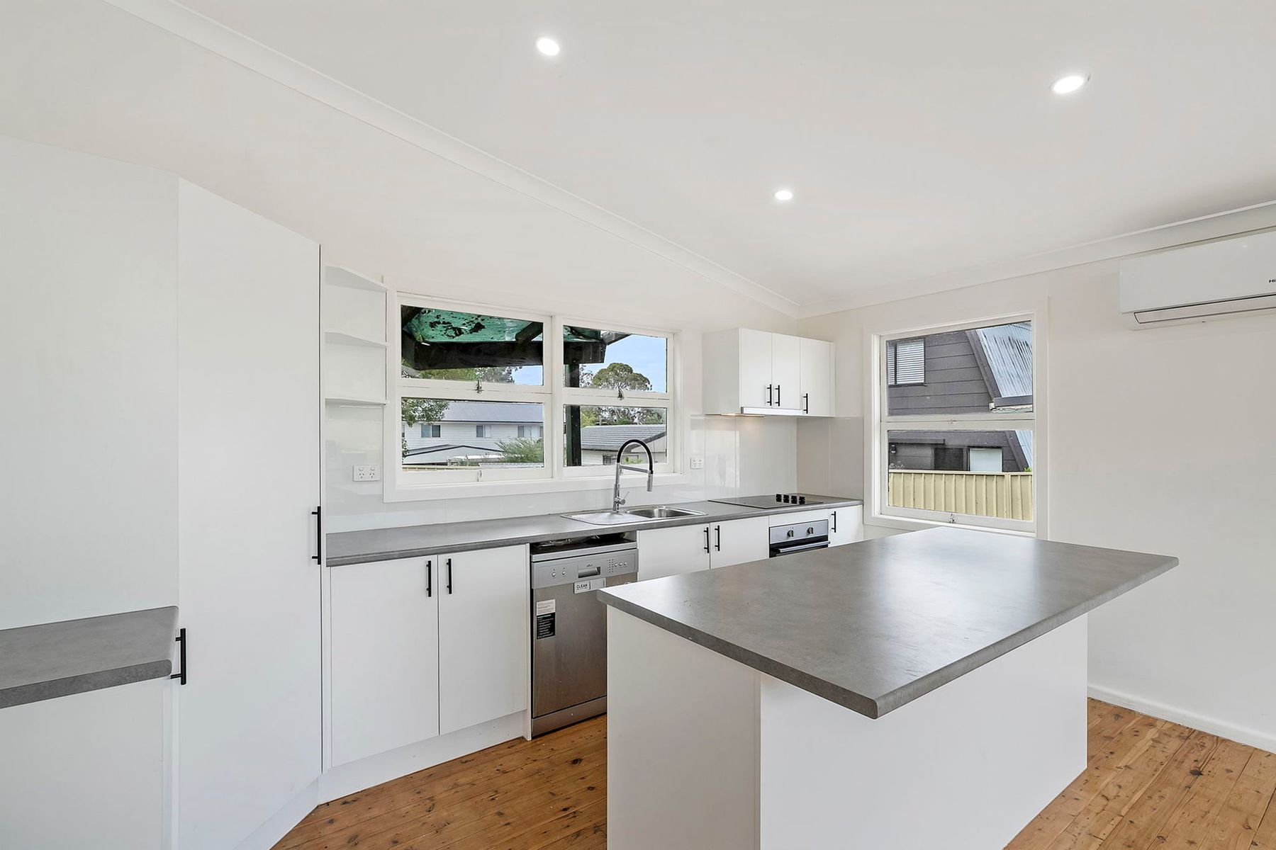 1 Norah Avenue, Charmhaven NSW 2263, Charmhaven - Thumbnail 2