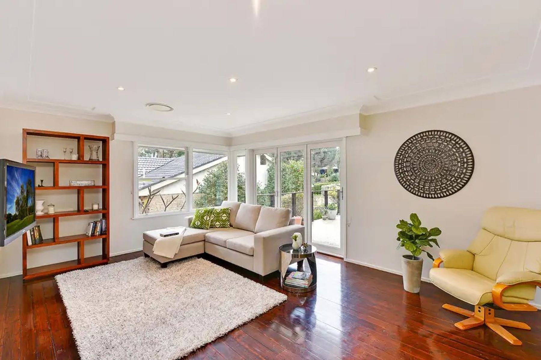6 Leo Road, Pennant Hills NSW 2120, Pennant Hills - Thumbnail 2