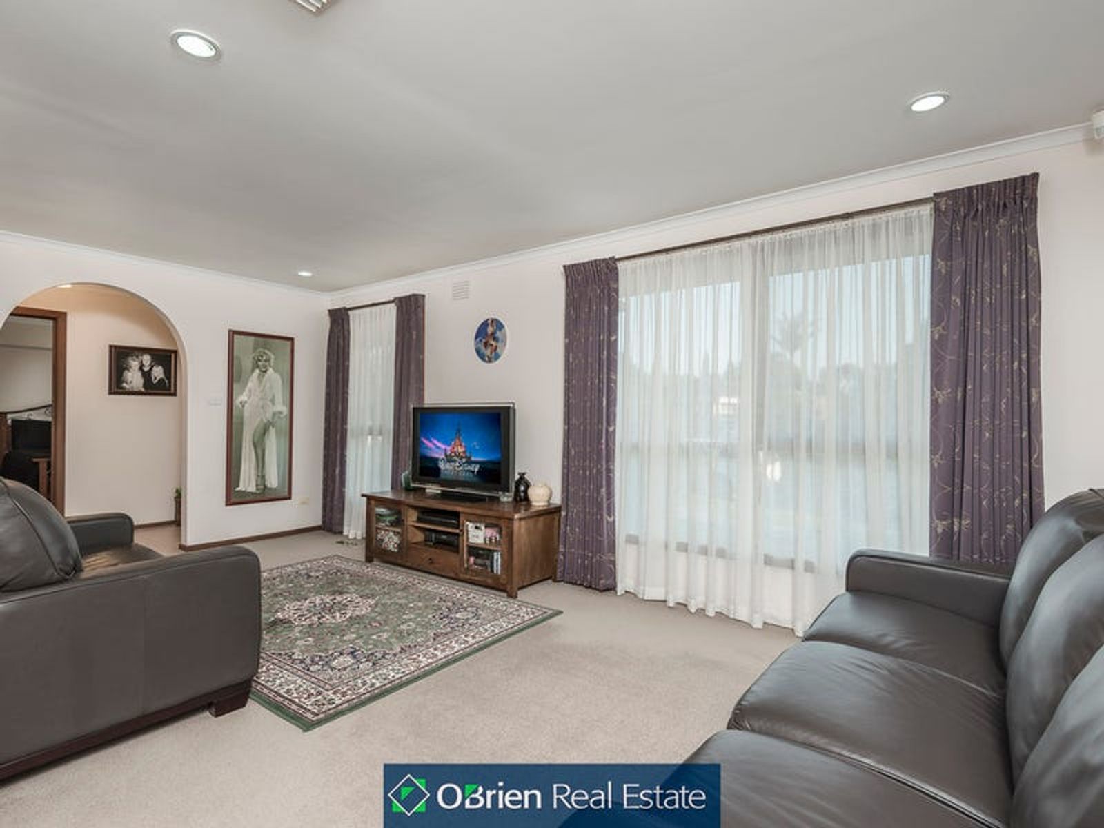 11 Currie Avenue, Endeavour Hills, VIC 3802, Endeavour Hills - Thumbnail 4