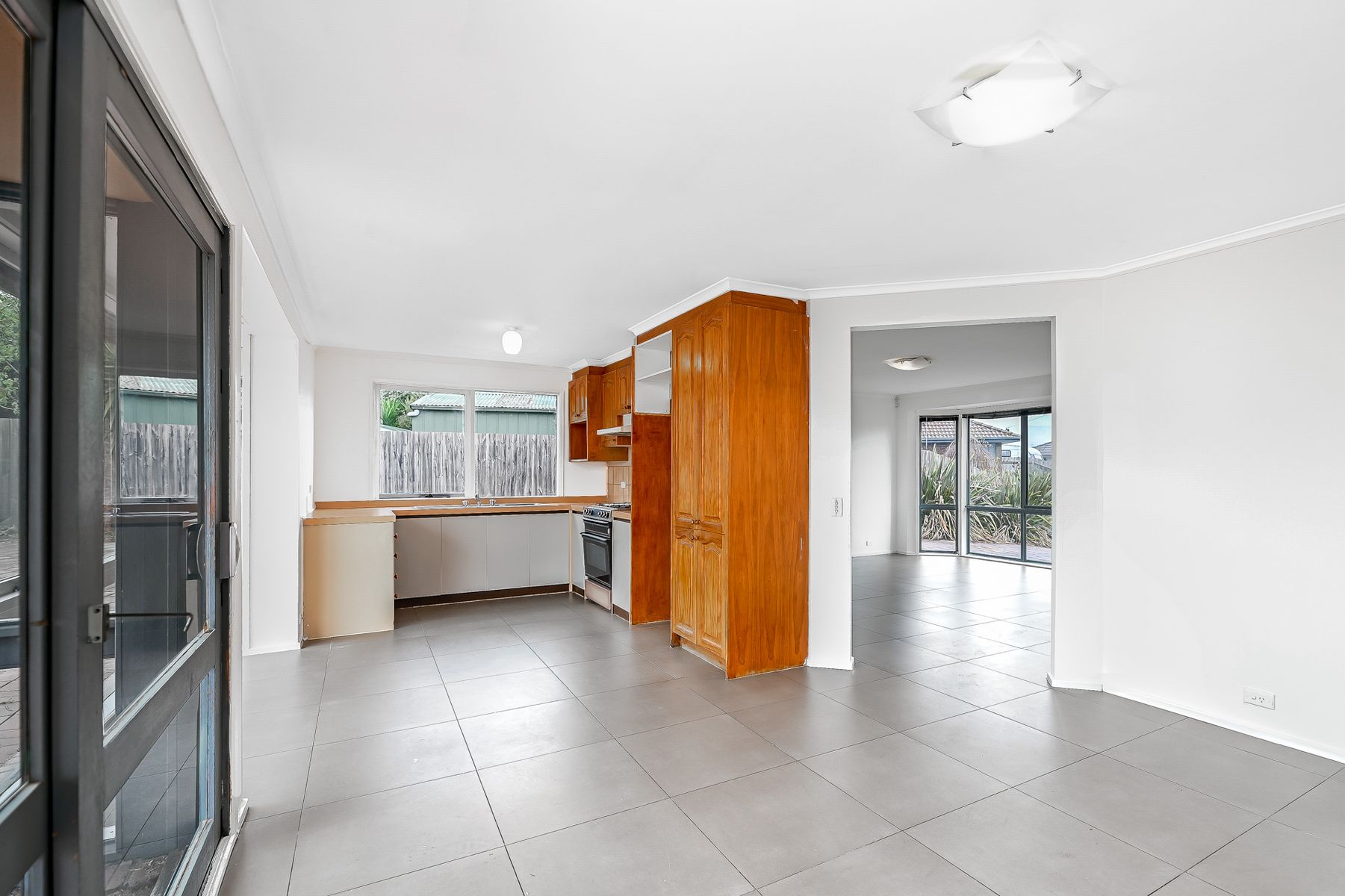 6 Miles Court, Cranbourne, VIC 3977, Cranbourne - Thumbnail 4