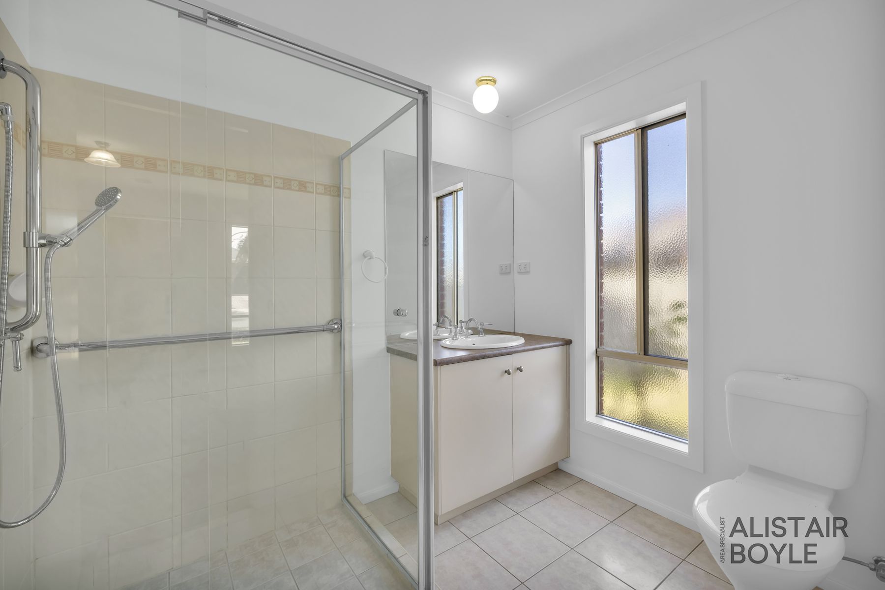 8 Joucas Place, Narre Warren South, VIC 3805, Narre Warren South - Thumbnail 4