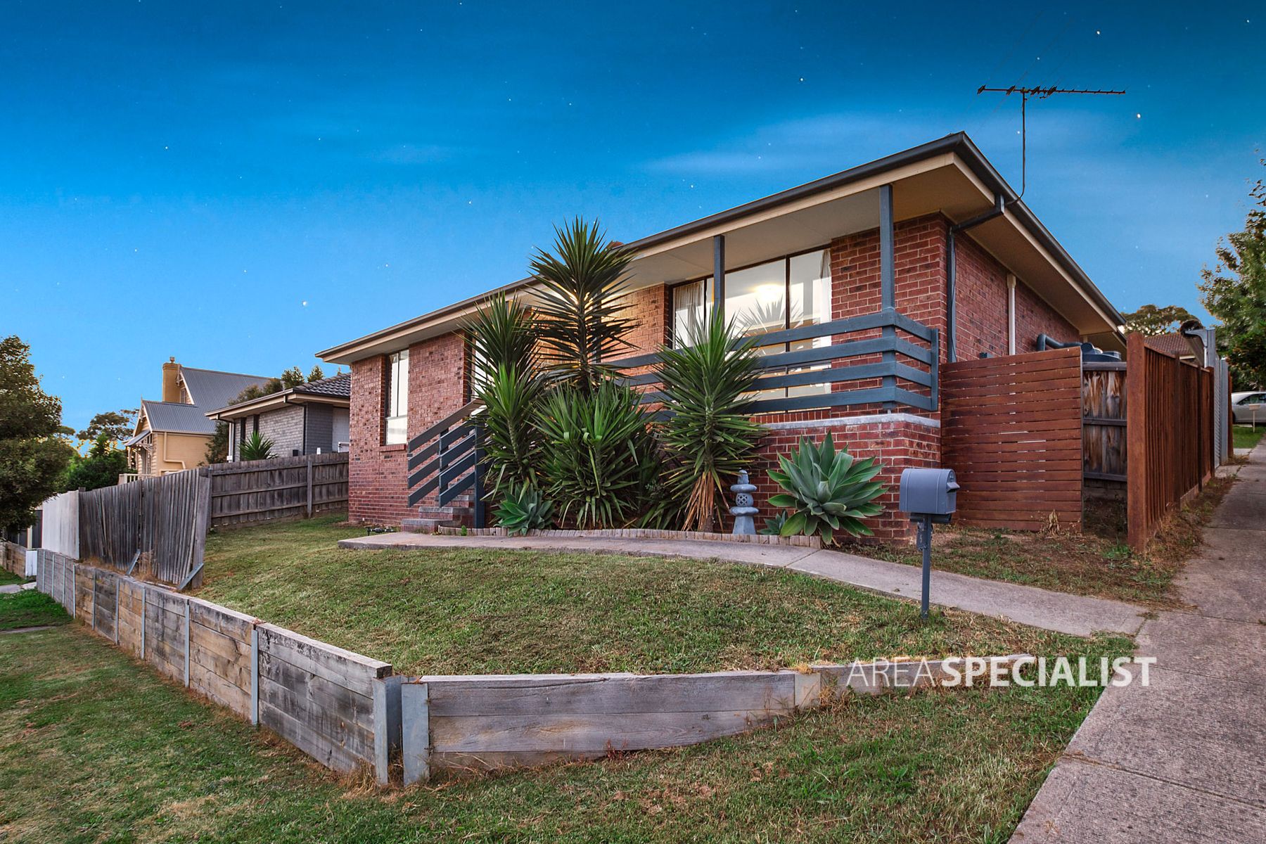 5 Luca Place, Pakenham, VIC 3810, Pakenham - Thumbnail 3